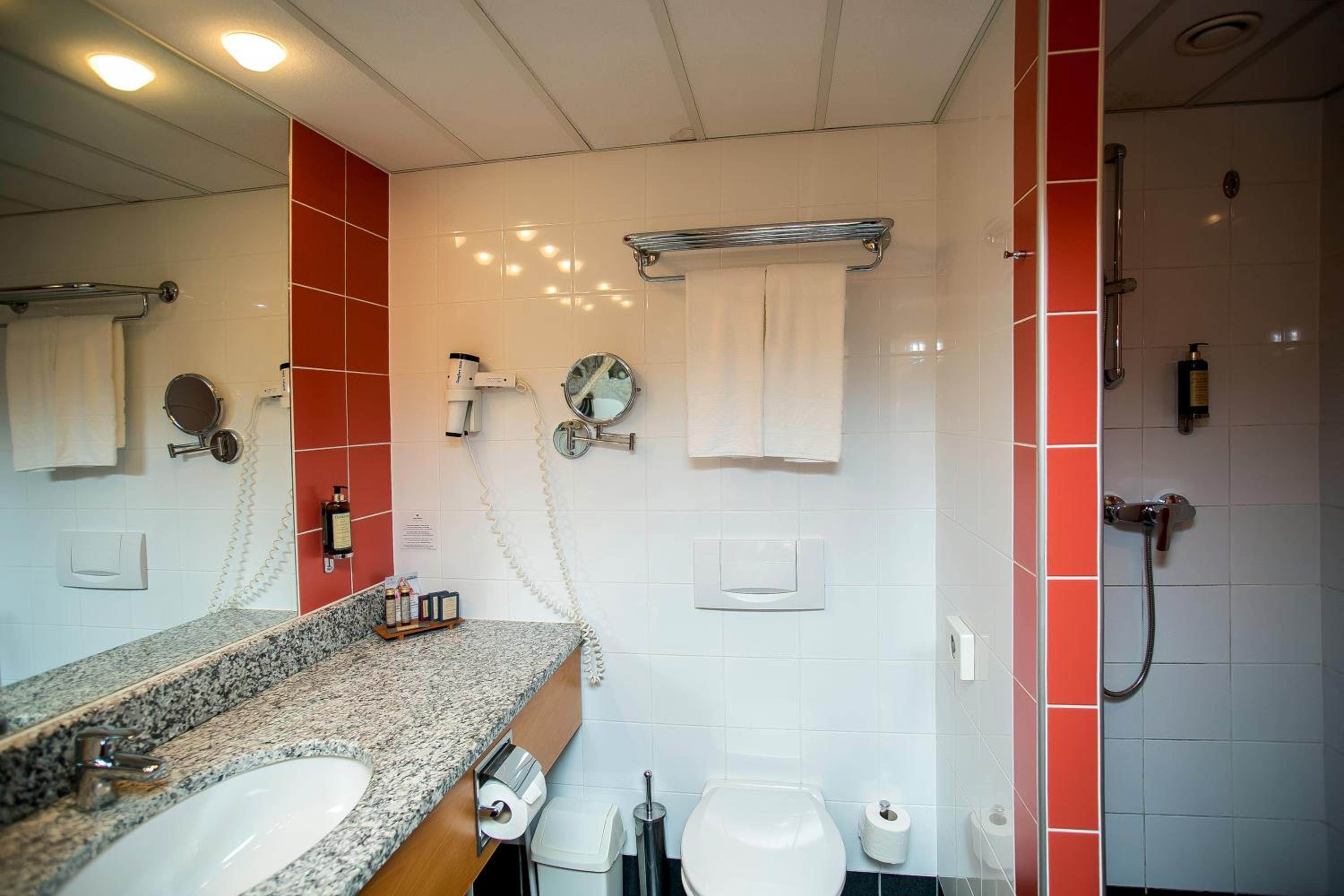 Standard Double Room - Photo 2