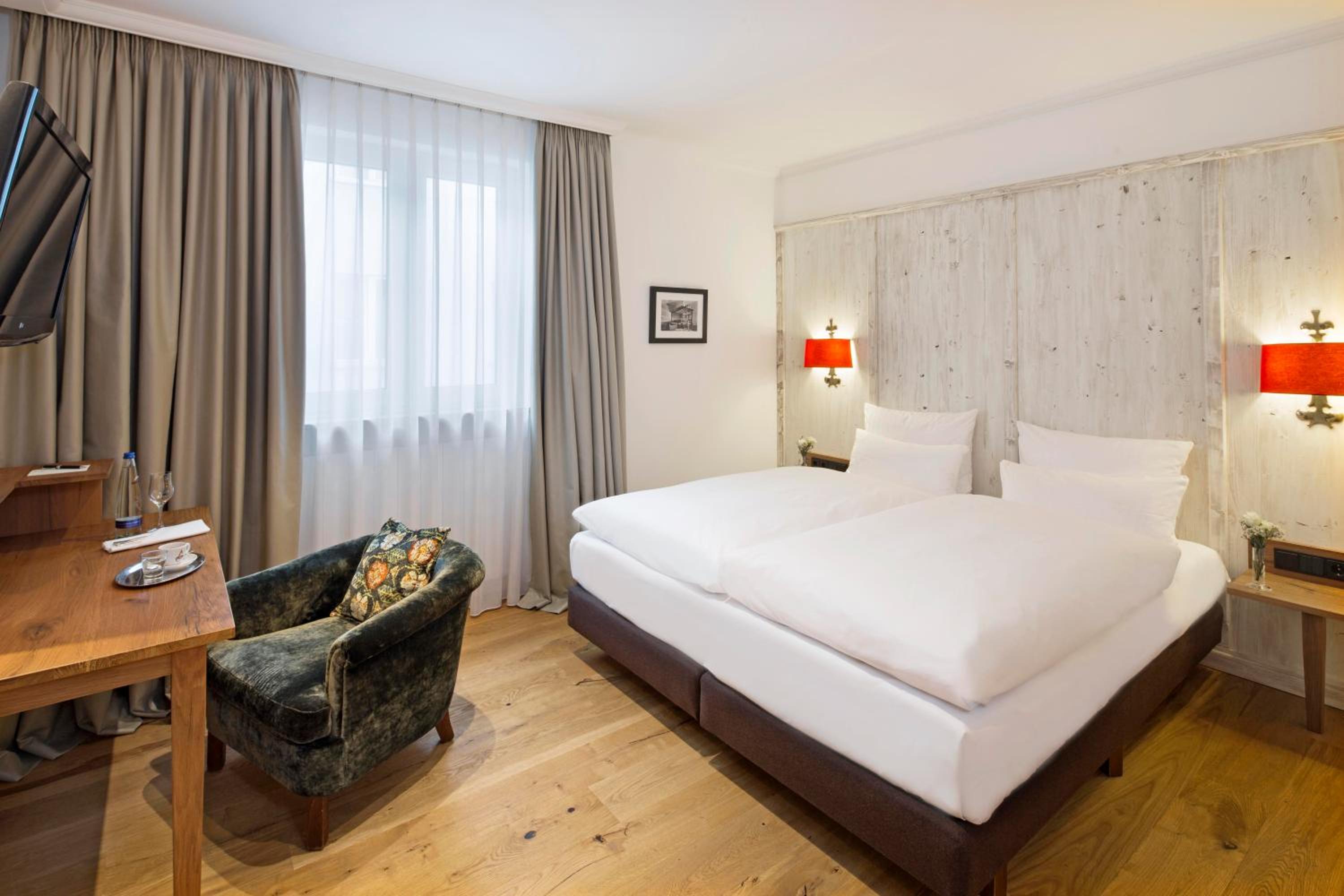 Standard Double or Twin Room - Photo 5