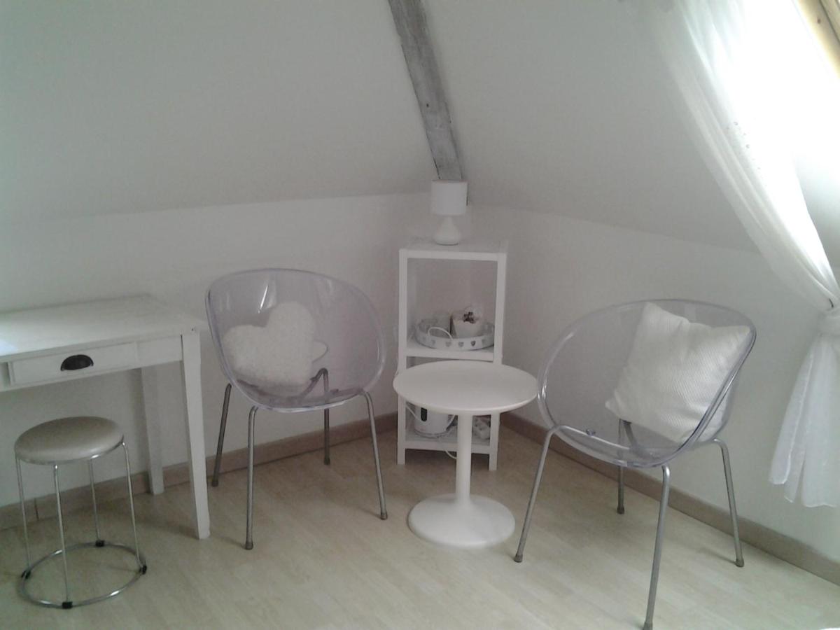Double Room - Photo 8