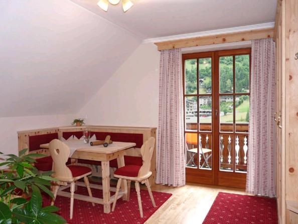 Special Offer - Apartment with Balcony (2 Adults) photo 2