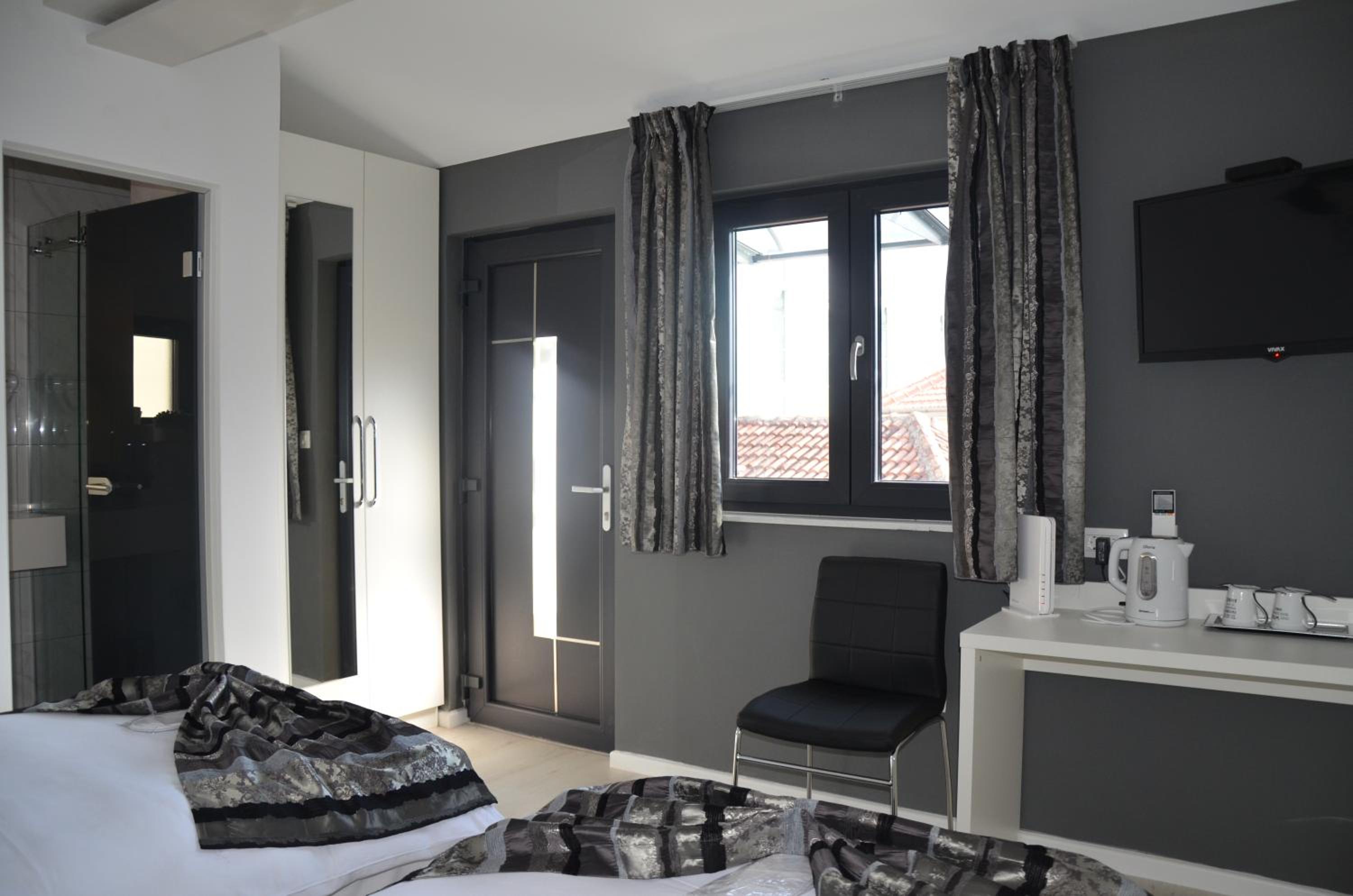 Deluxe Twin Room photo 1