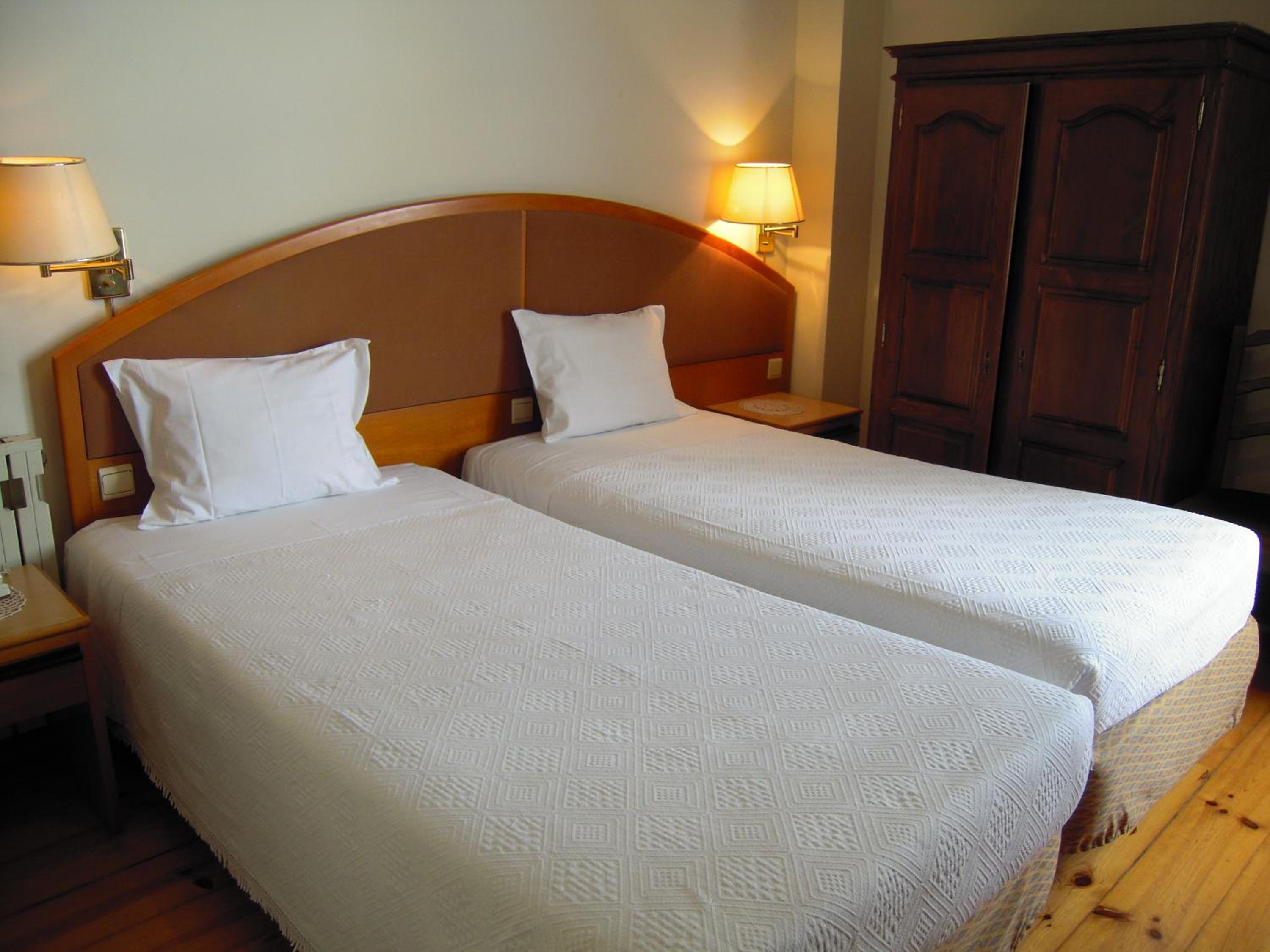 Twin Room - Photo 5