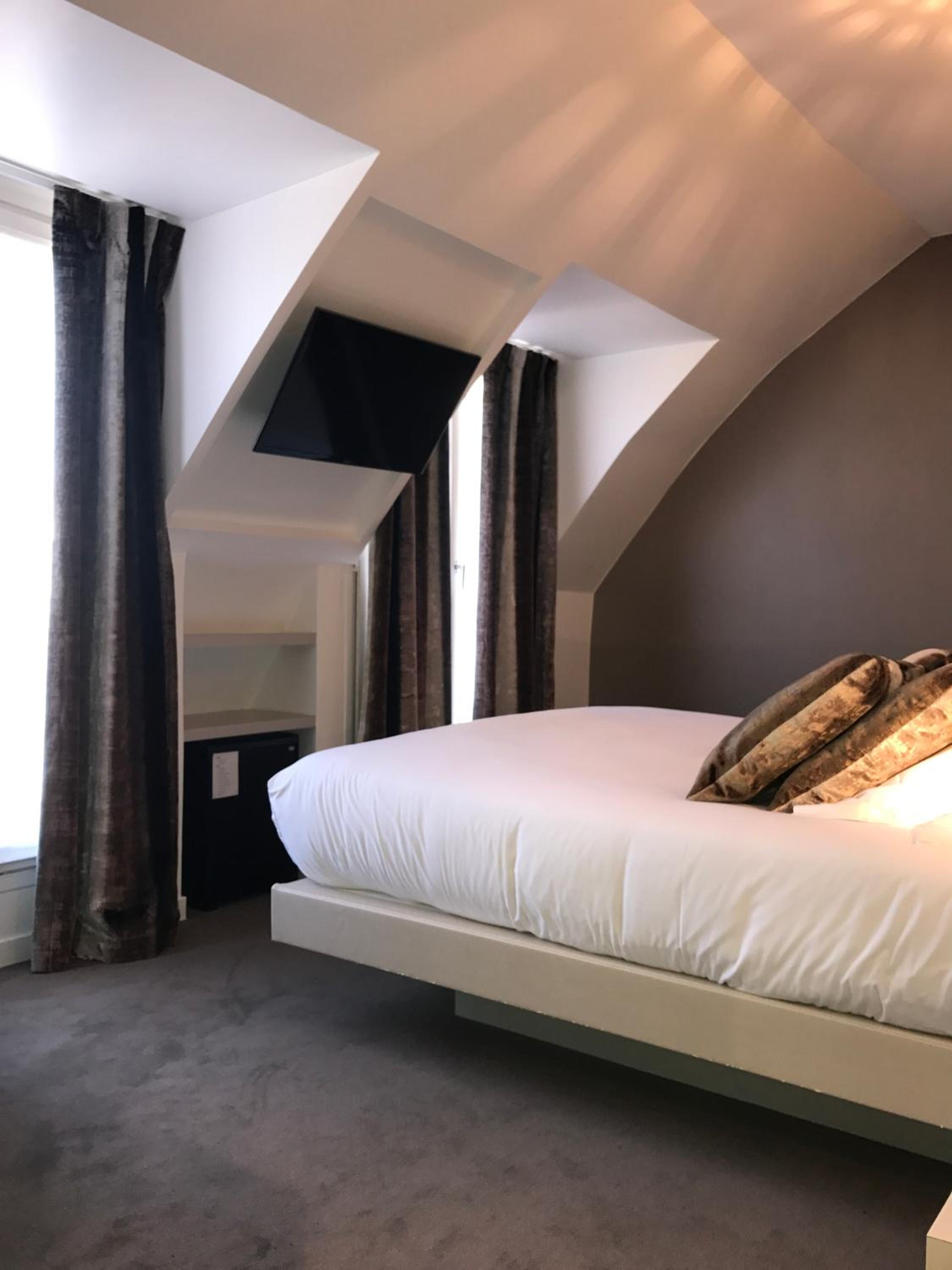 Deluxe Double or Twin Room photo 2
