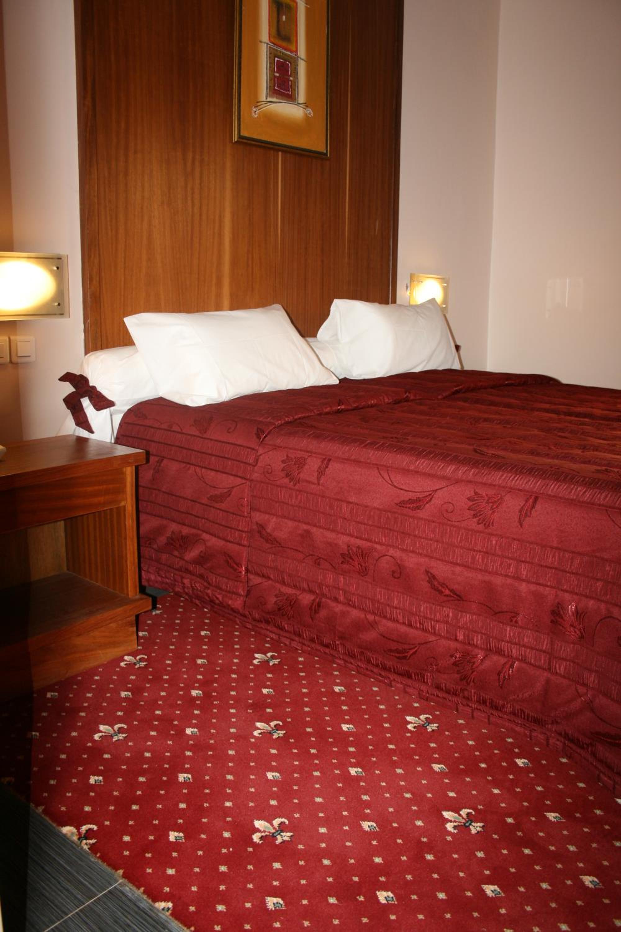 Suite with Garden View