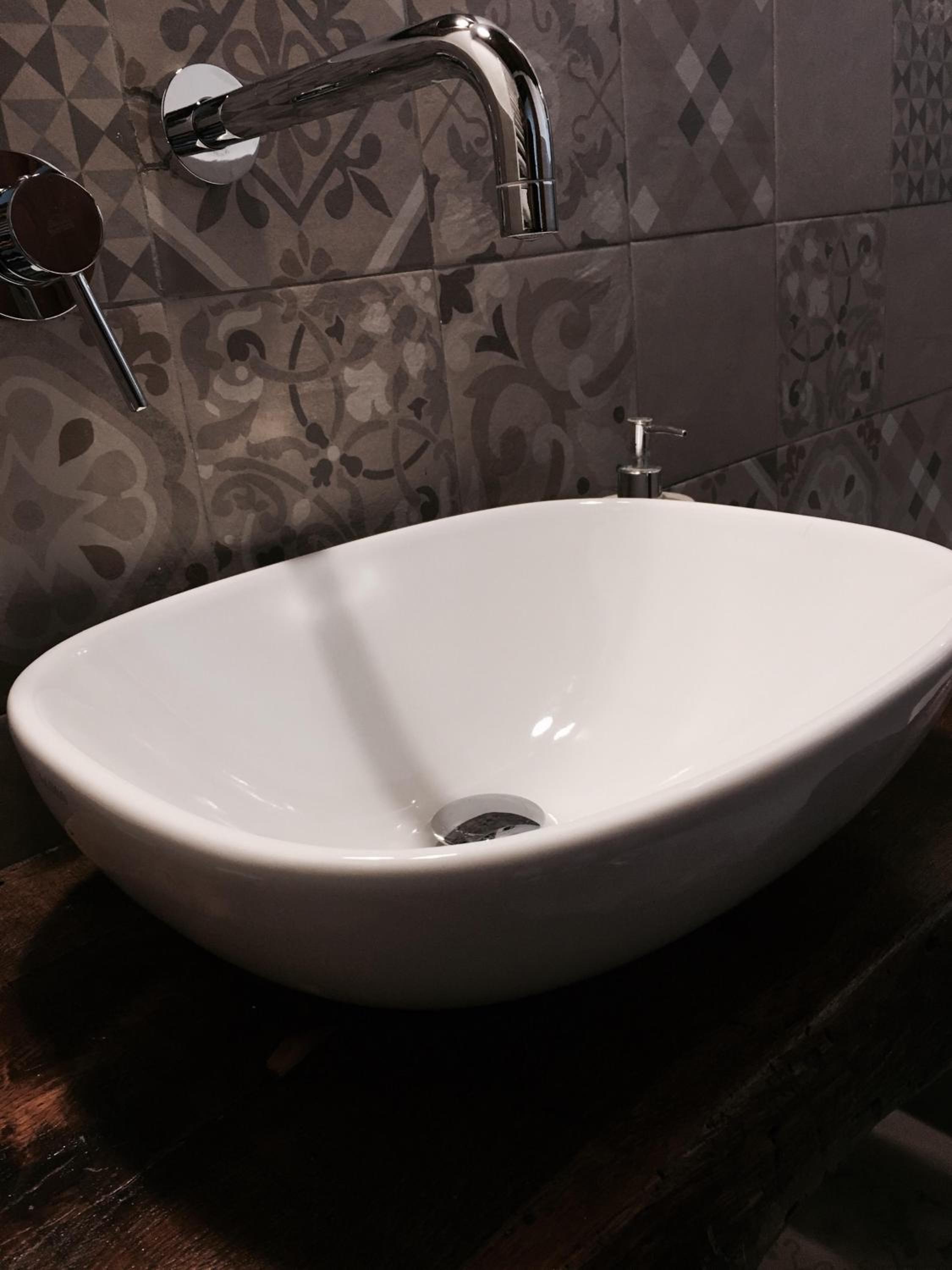 Double Room with Private Bathroom - Photo 4
