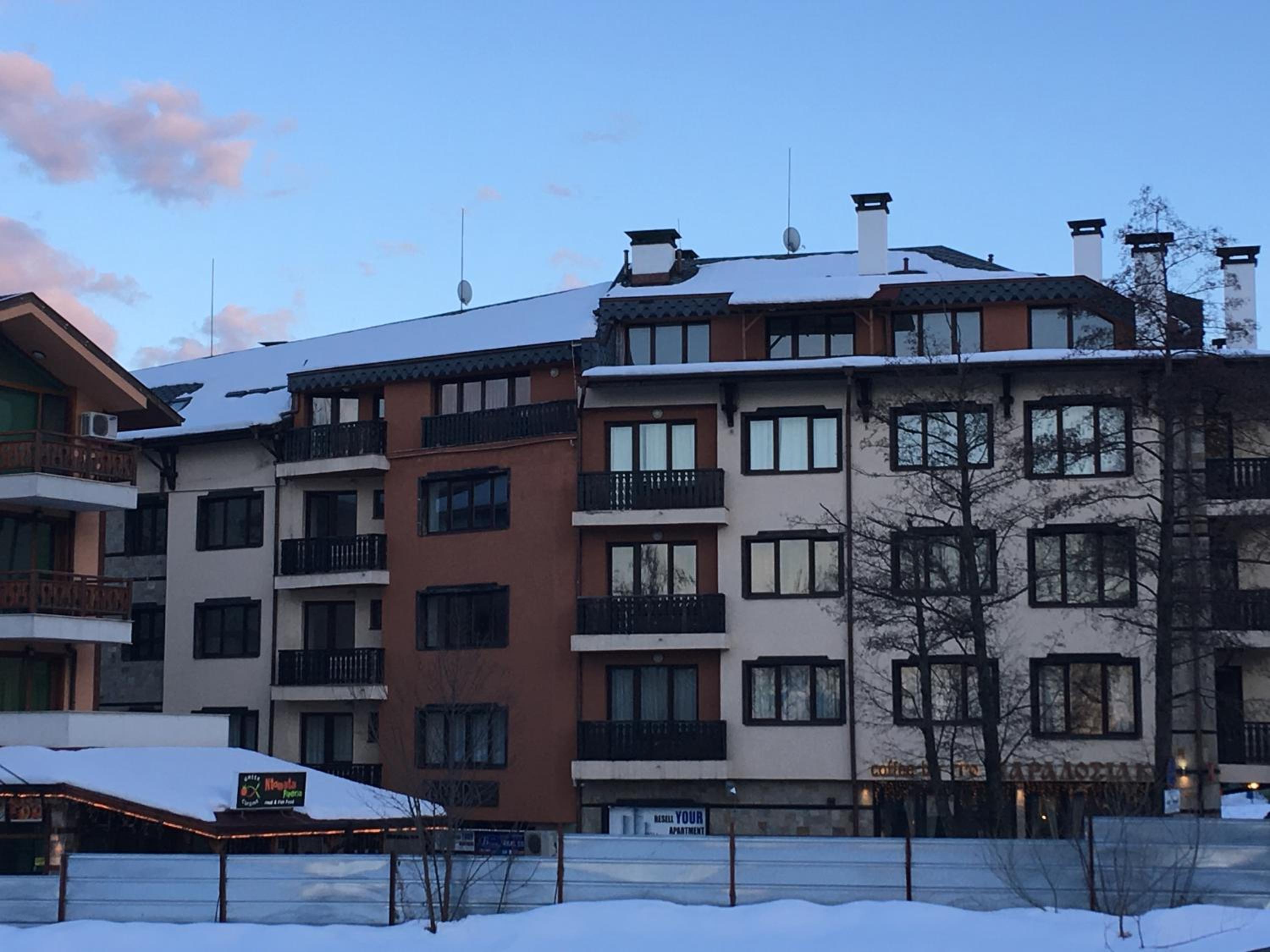 Apartment with Mountain View photo 3