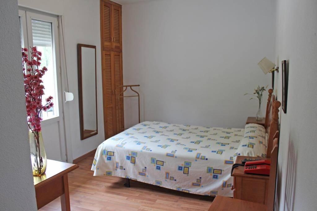 Habitación Estándar con Cama Queen