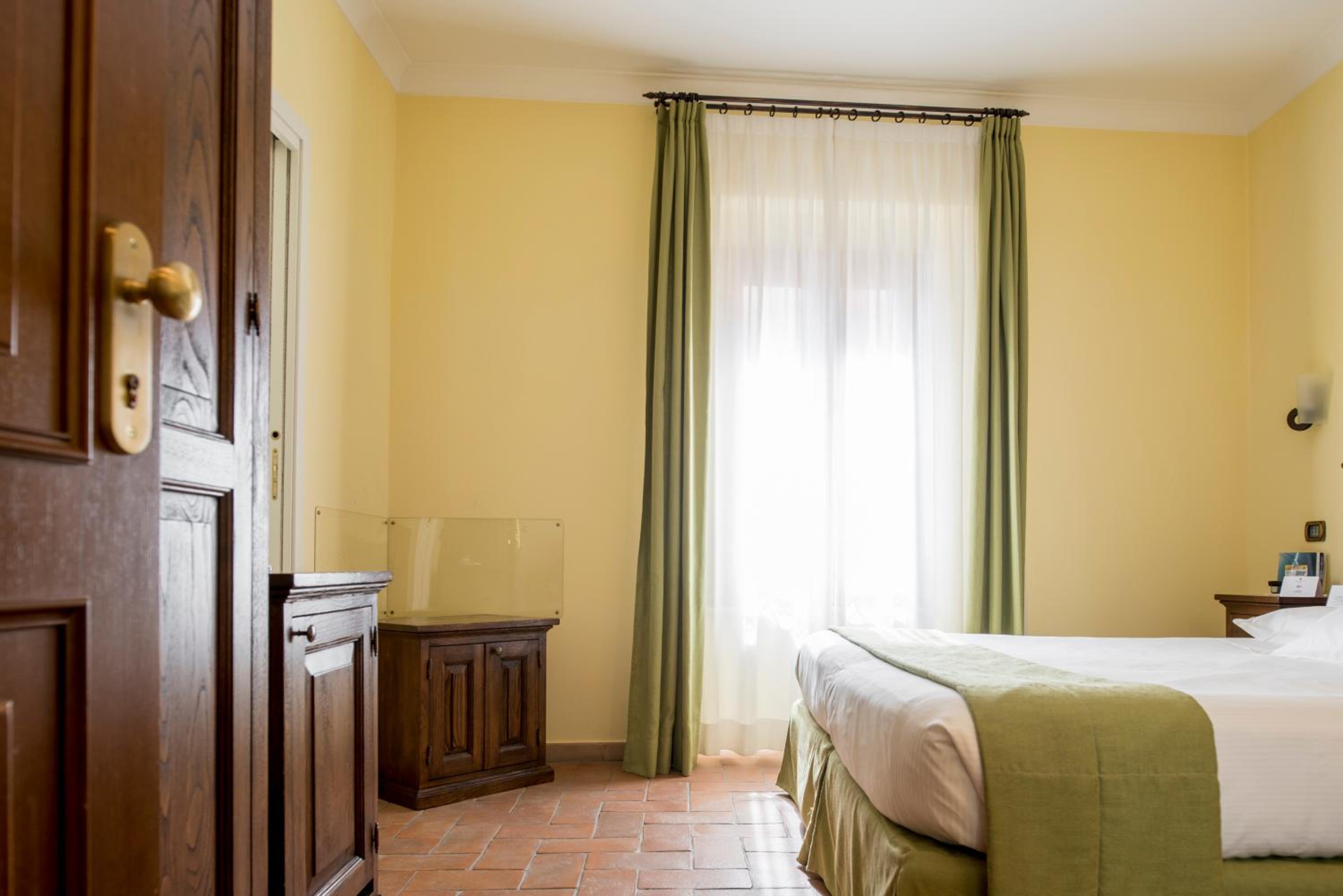 Superior Double/Twin Room - Photo 21
