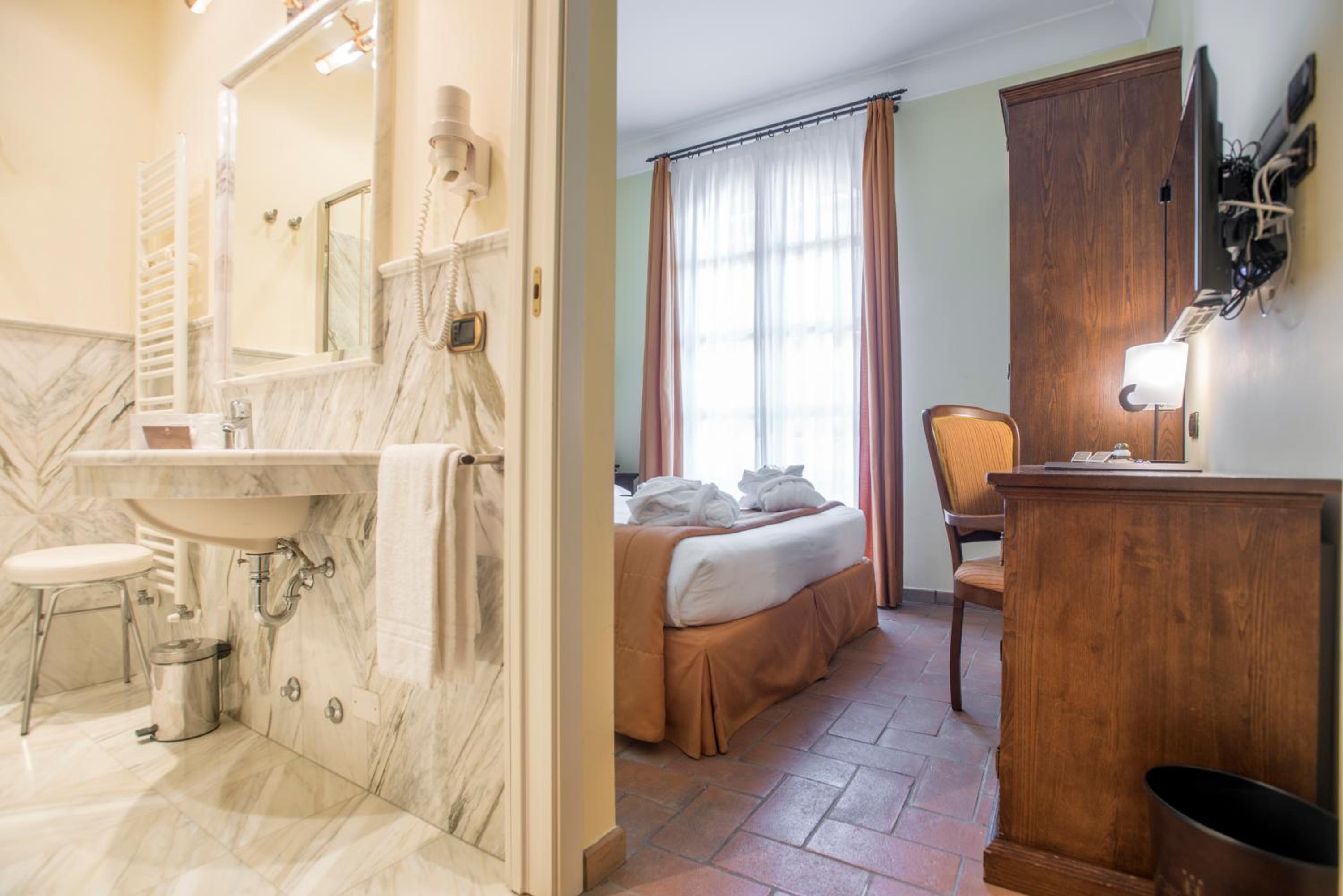 Superior Double/Twin Room - Photo 9