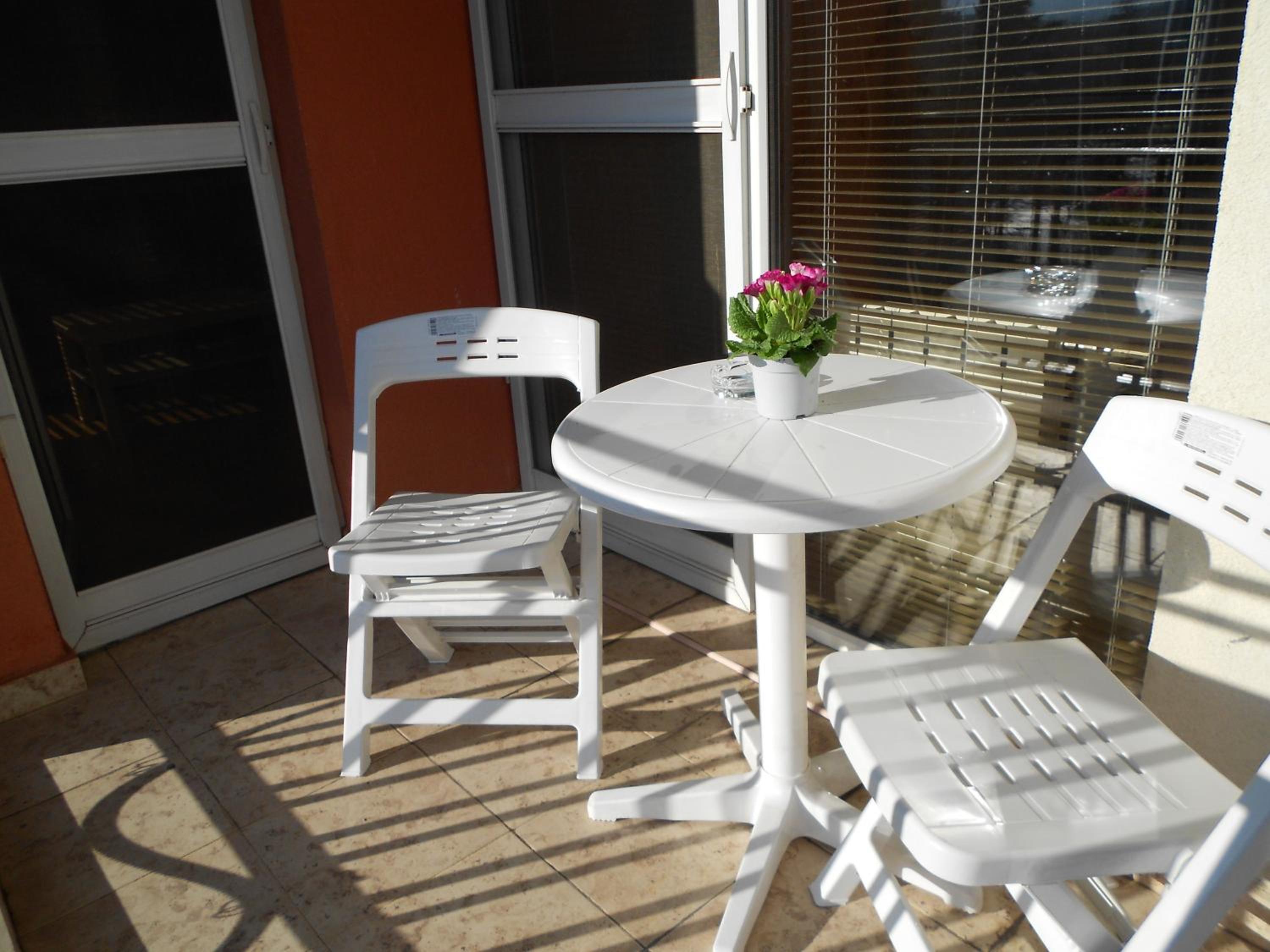 Apartment - Photo 8