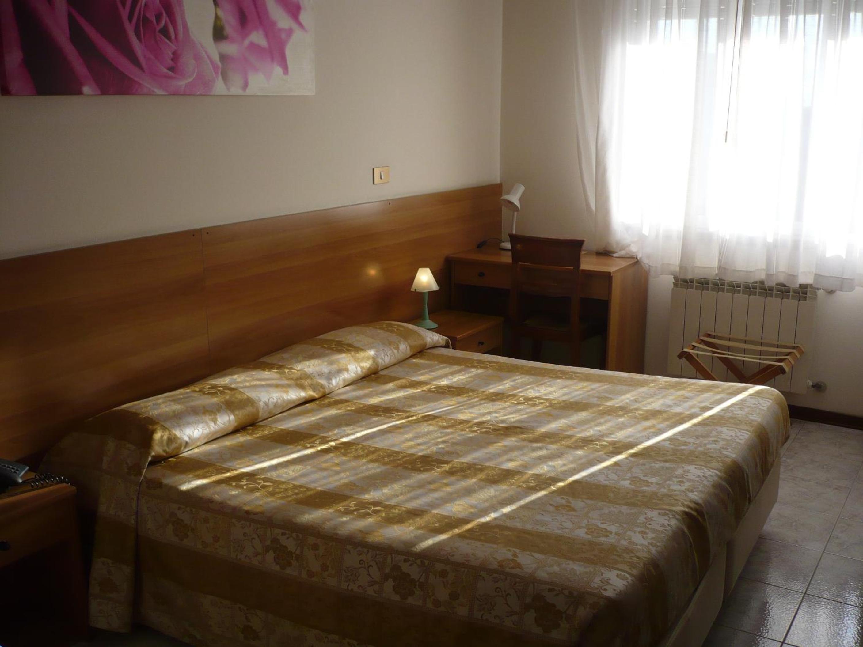 Double or Twin Room photo 2