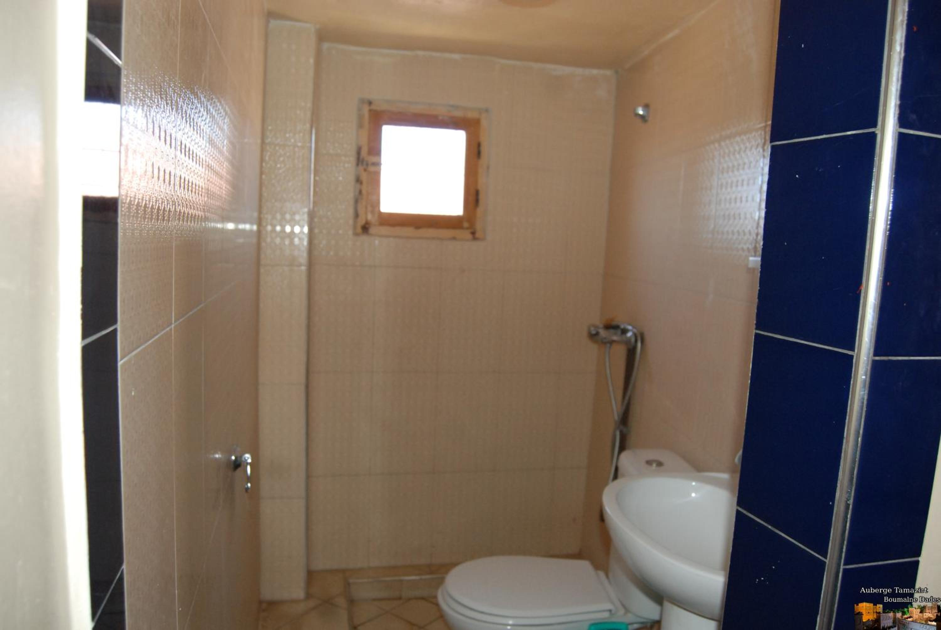 Double Room with Shared Bathroom photo 2