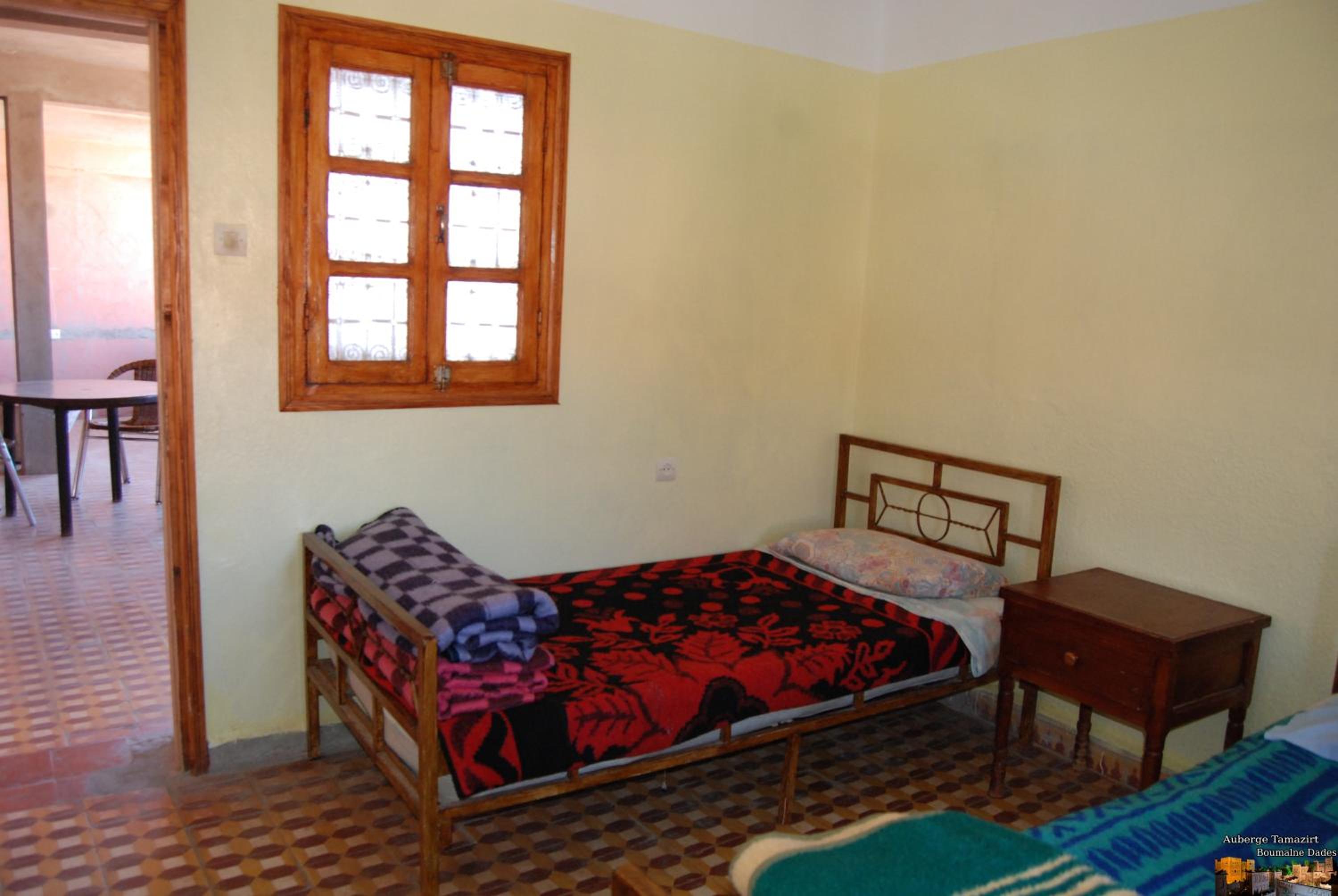 Triple Room with Shared Bathroom photo 2