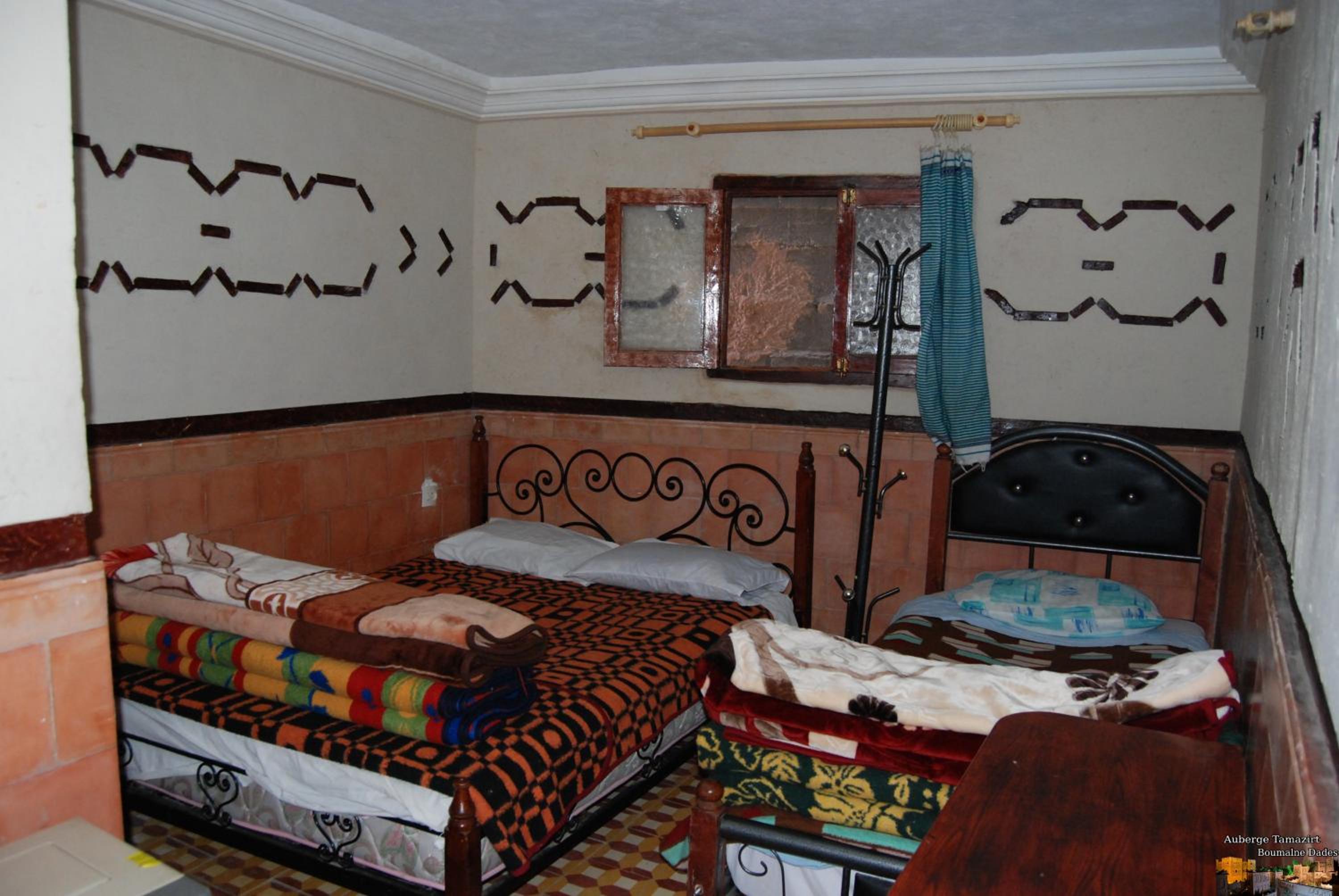 Triple Room with Private Bathroom - Photo 8