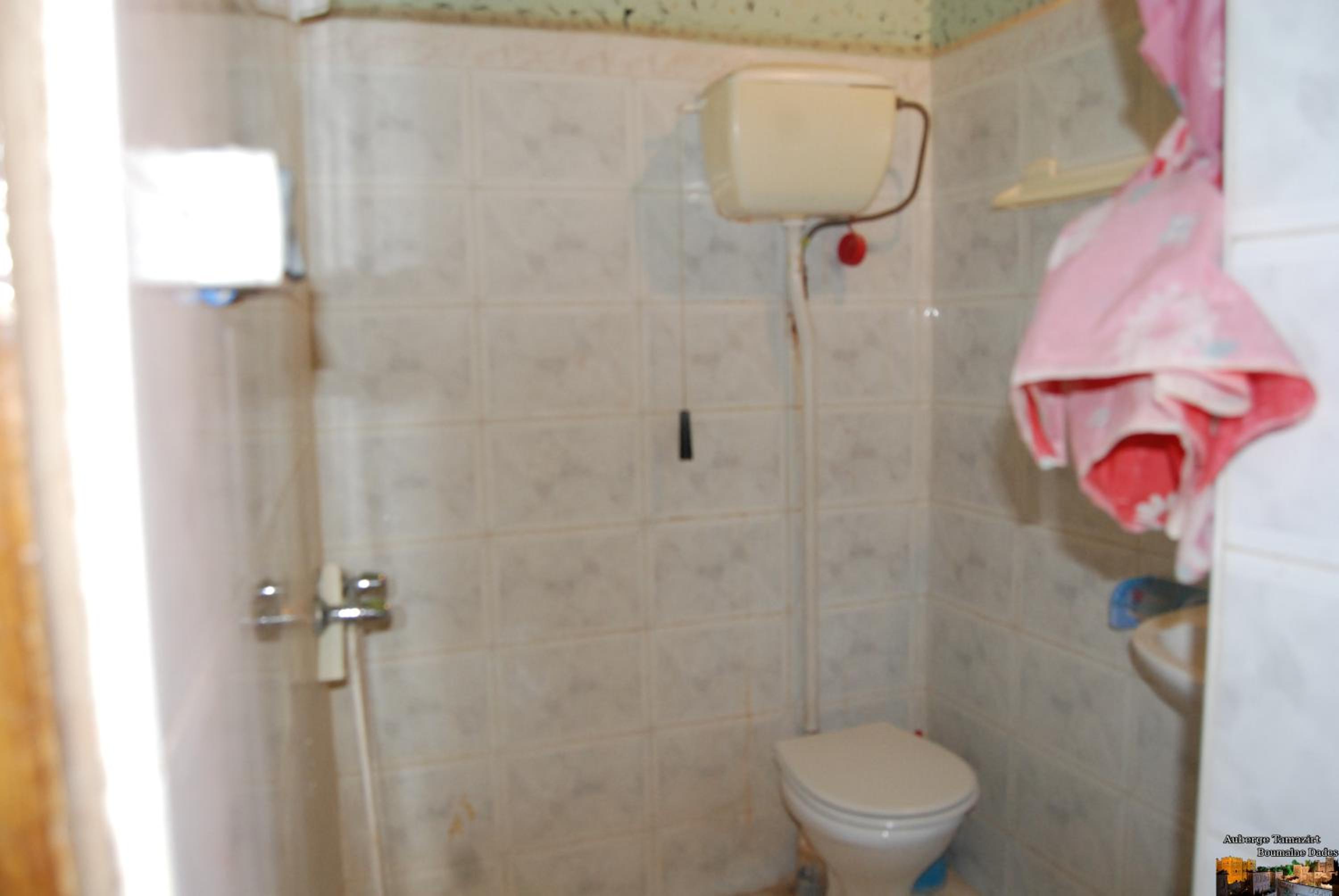 Triple Room with Private Bathroom - Photo 7