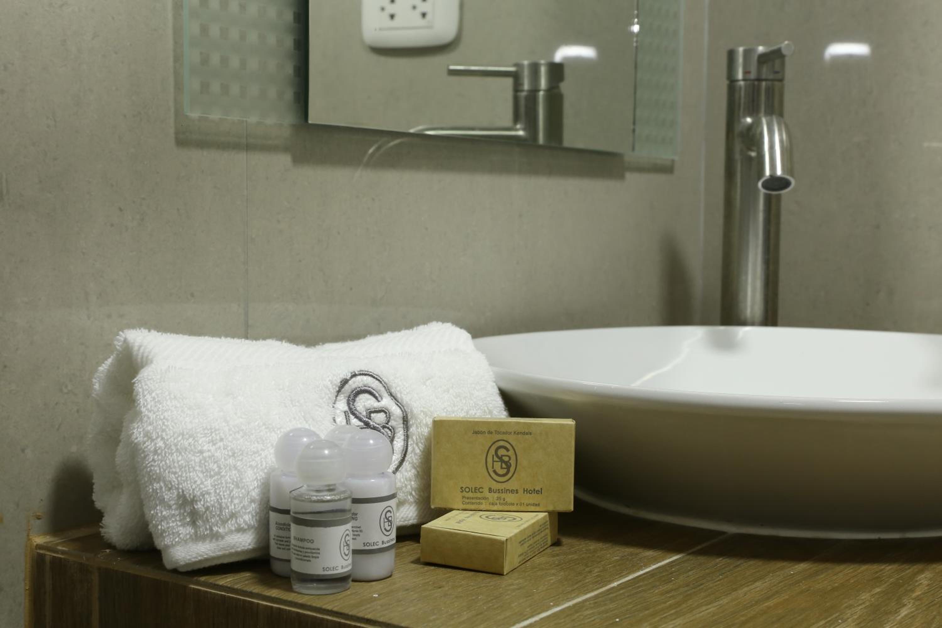 Deluxe King Room photo 3