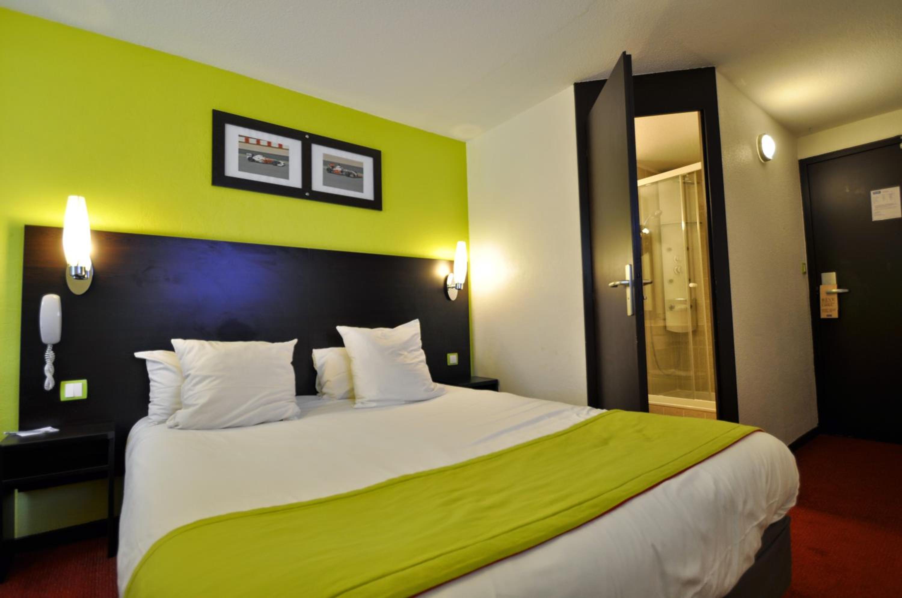 Double Room - Photo 13
