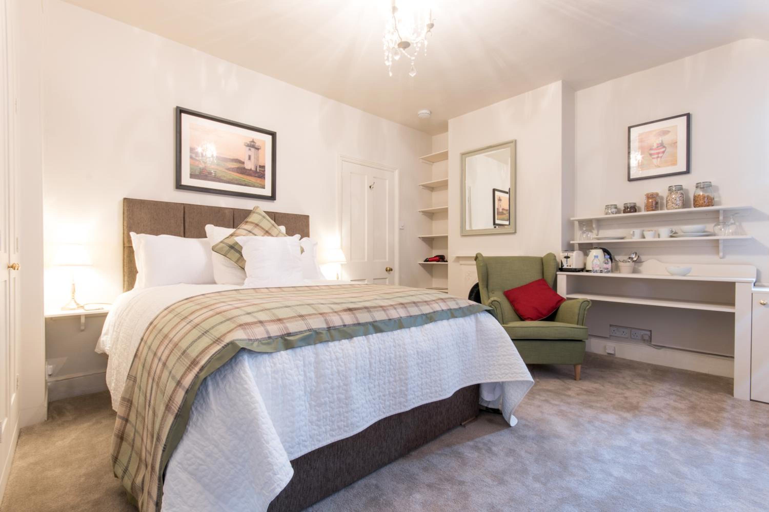 Deluxe King Room photo 3