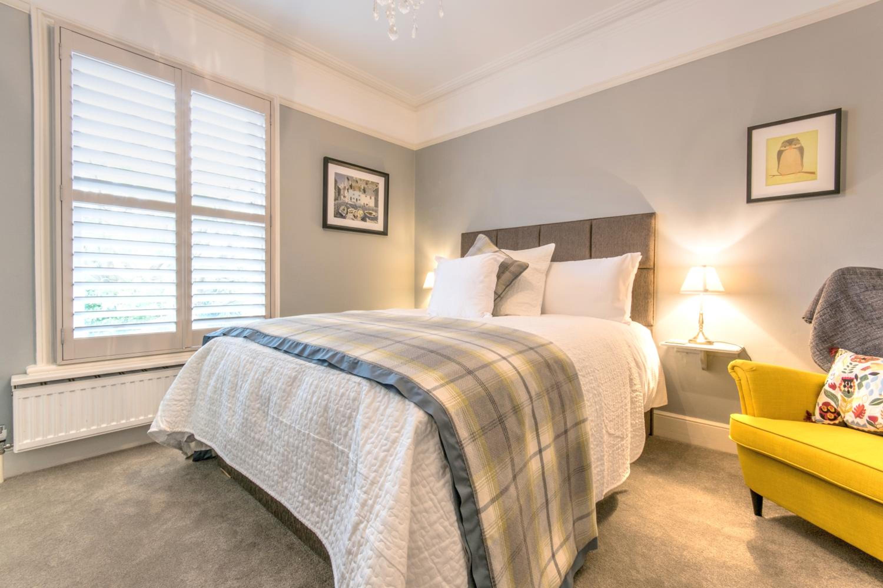 Deluxe King Room photo 2
