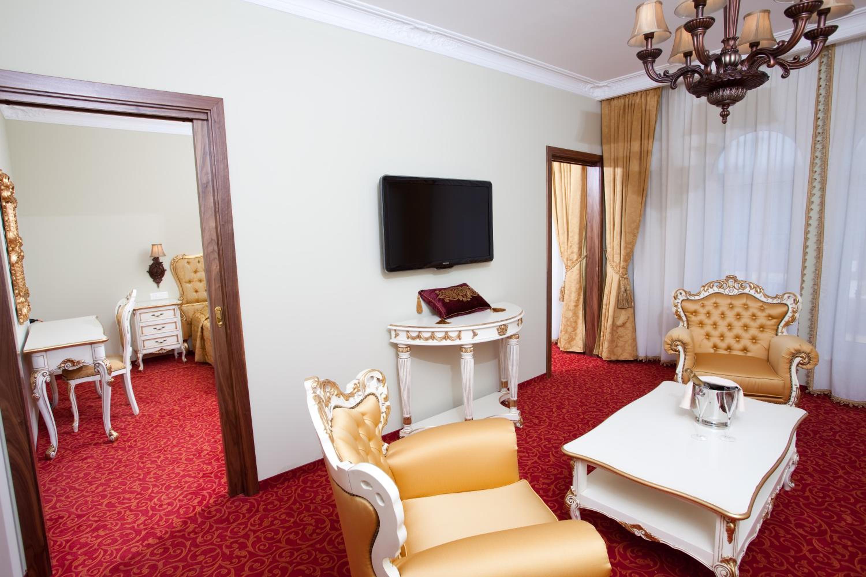 Executive Suite photo 2