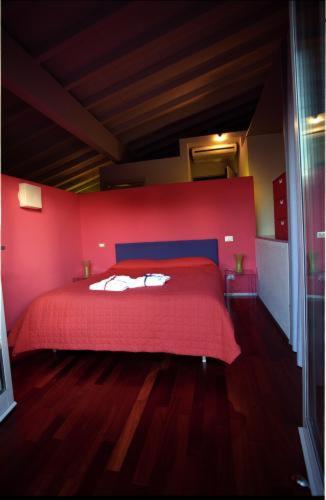 One-Bedroom Apartment (2 Adults) - Photo 31
