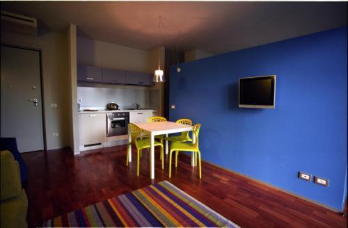 One-Bedroom Apartment (2 Adults) - Photo 32