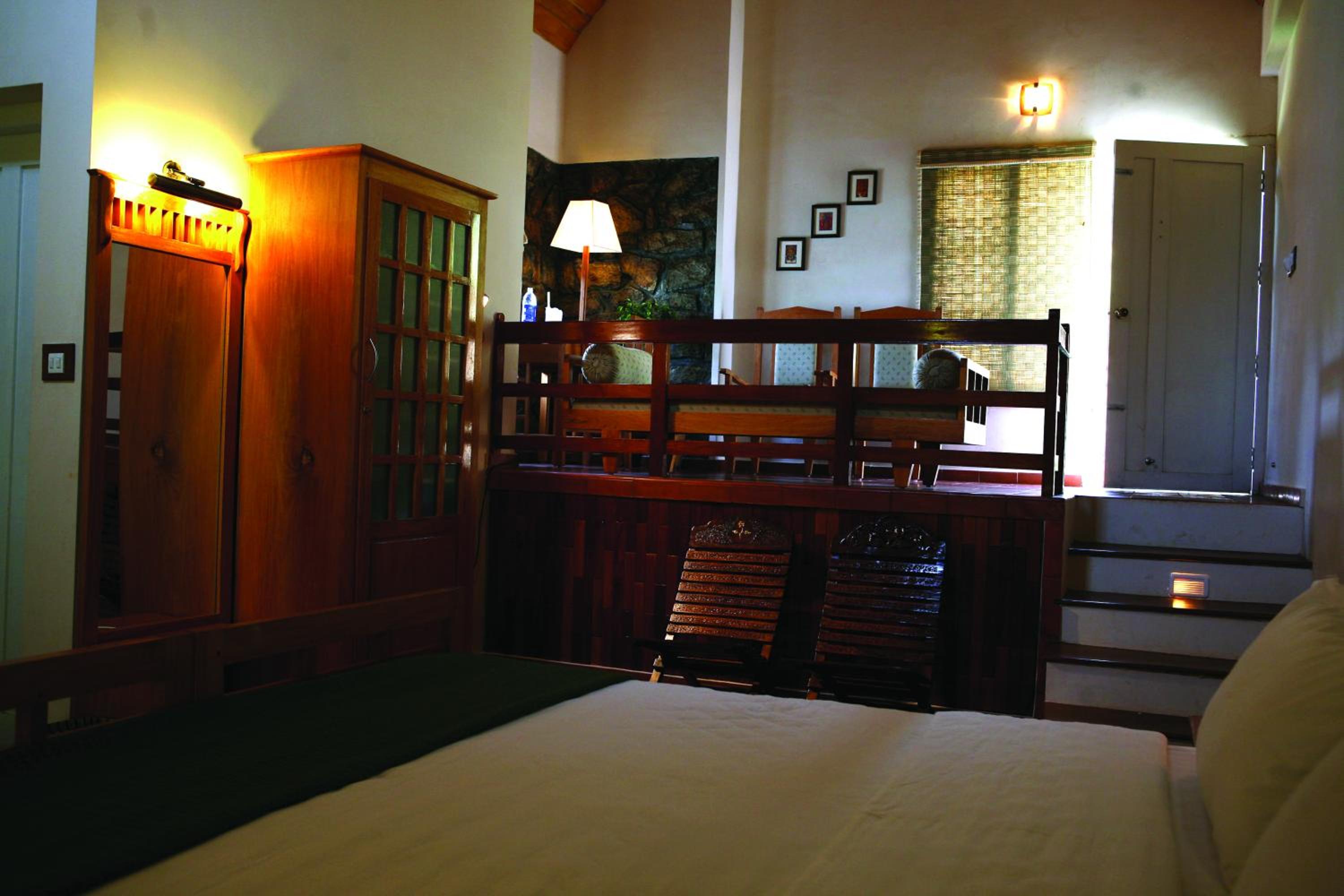 Colonial Cottage - Photo 8