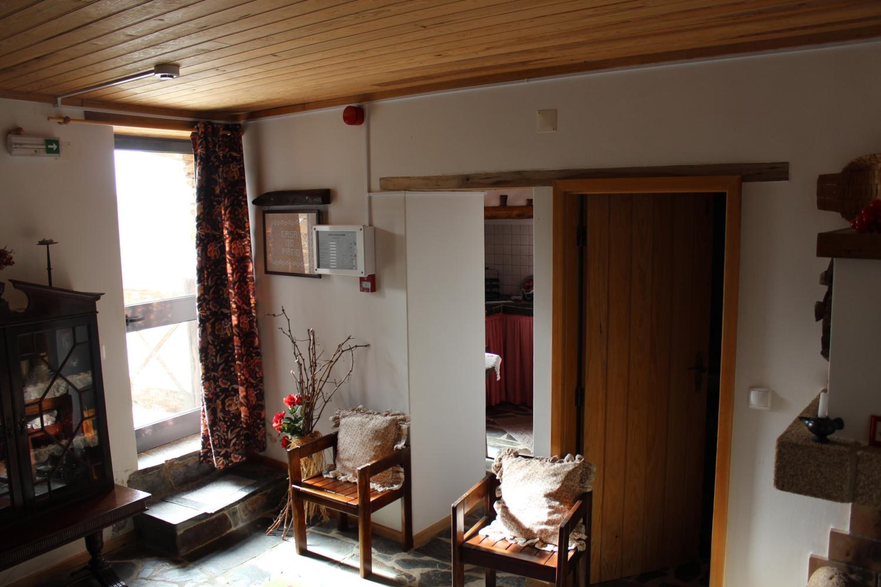 Apartment - Split Level - Photo 5