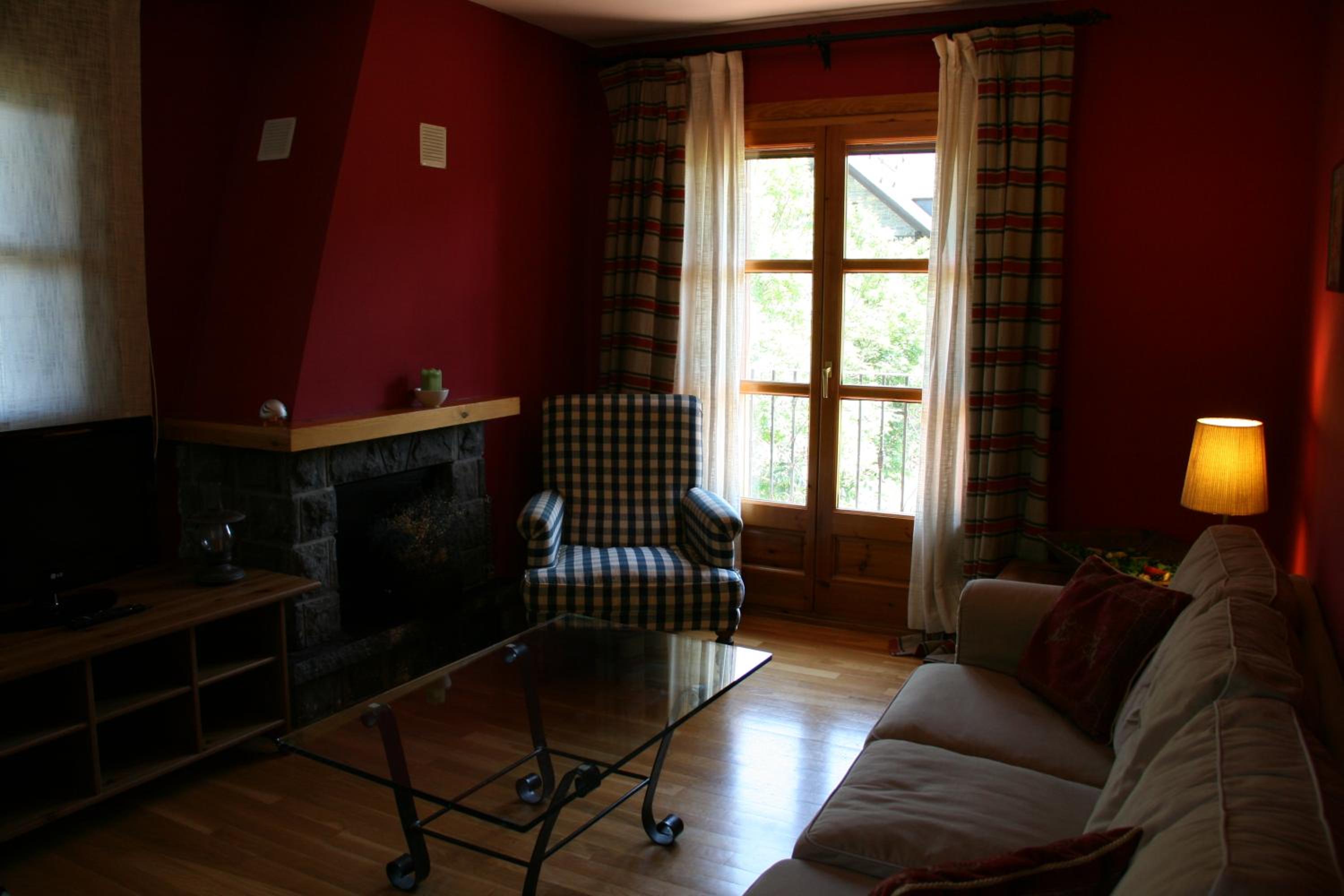 Apartment with Mountain View photo 2