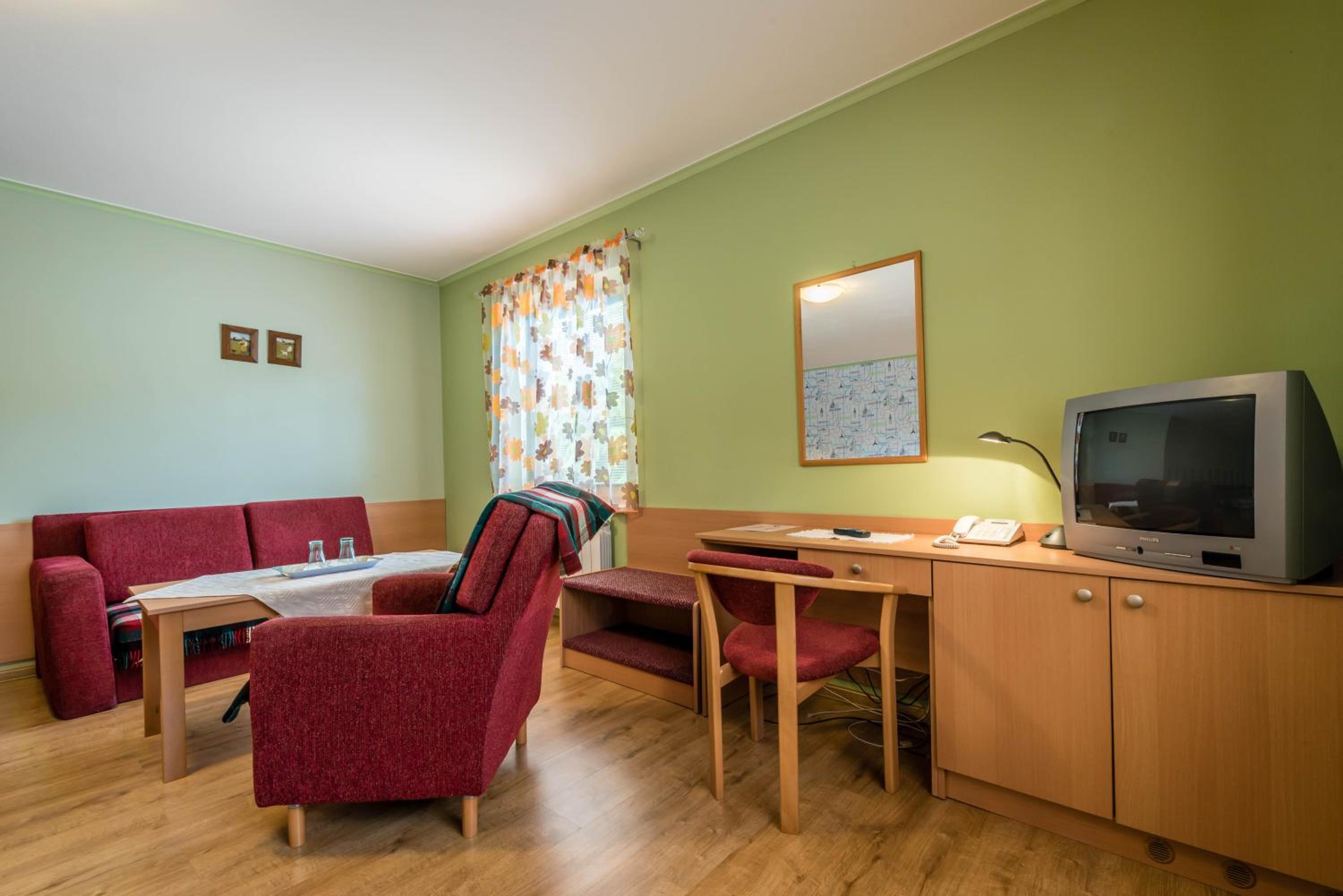 Deluxe Double Room - Photo 16