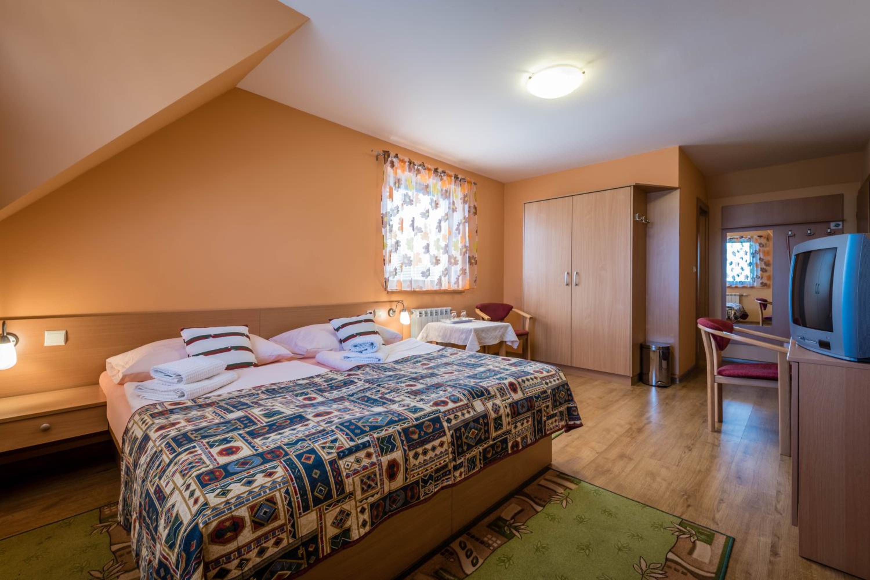 Deluxe Double Room - Photo 22