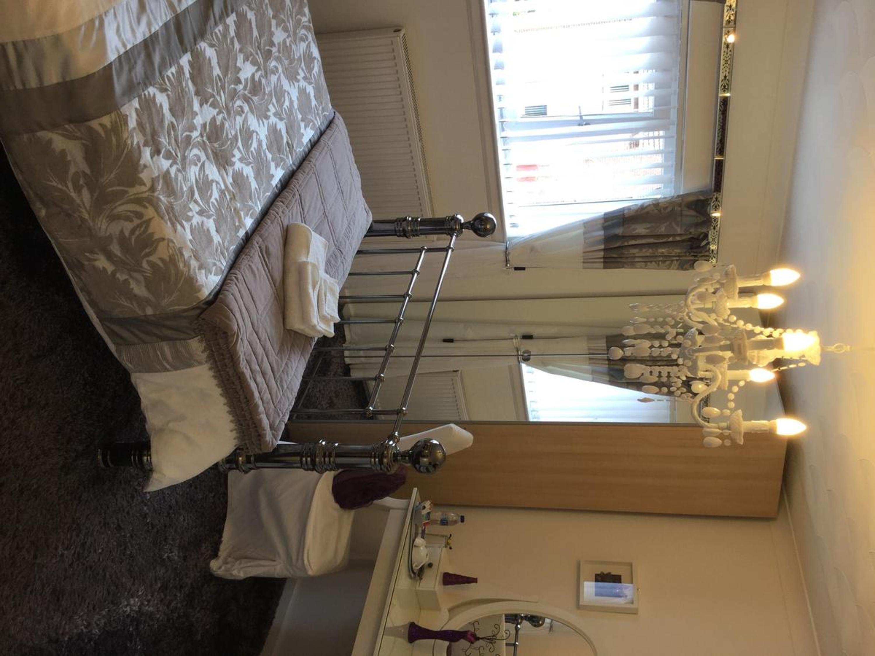 Double Room with Private Bathroom photo 3