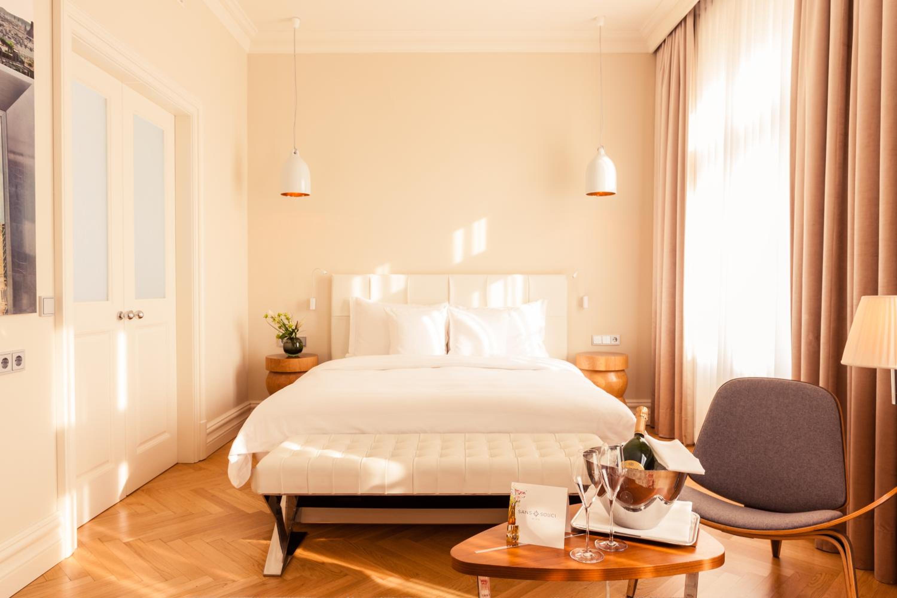 Luxury Double or Twin Room photo 2