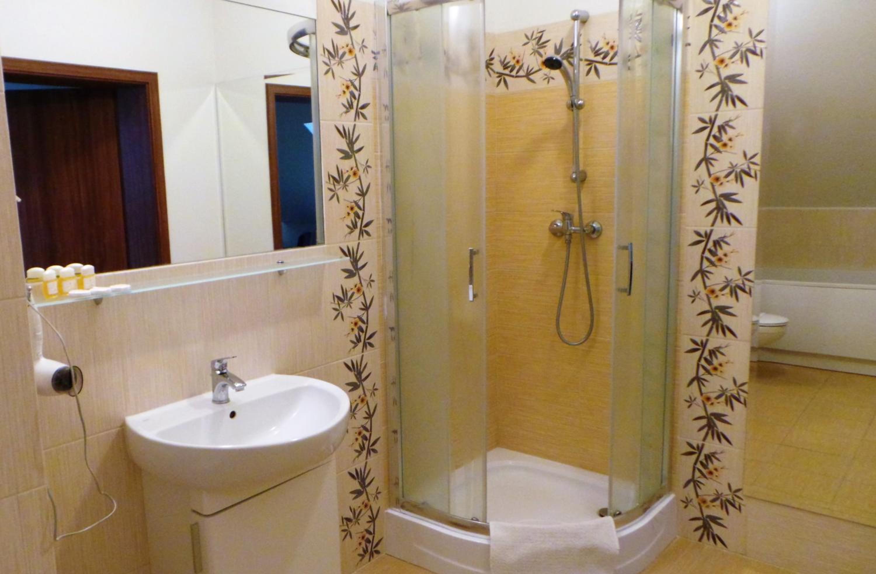 Standard Double Room - Photo 5