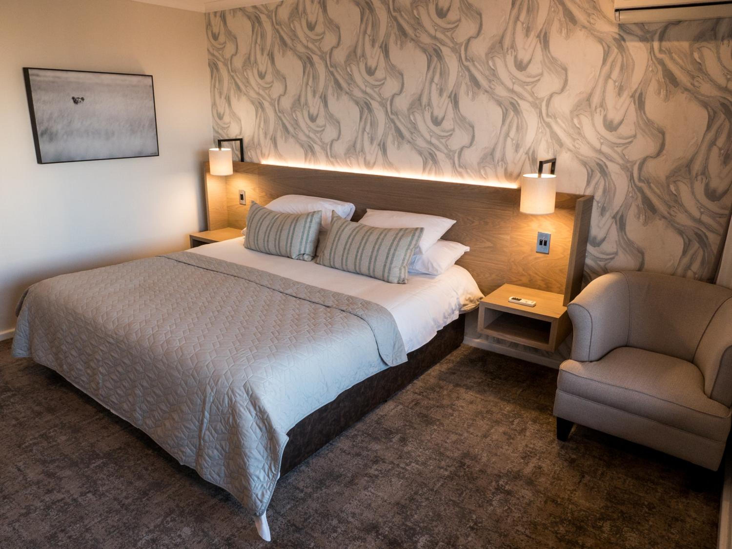 Deluxe Double Room with Sea View - Photo 3