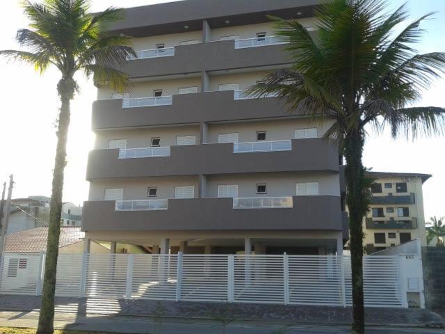 Apartment with Balcony - Photo 13