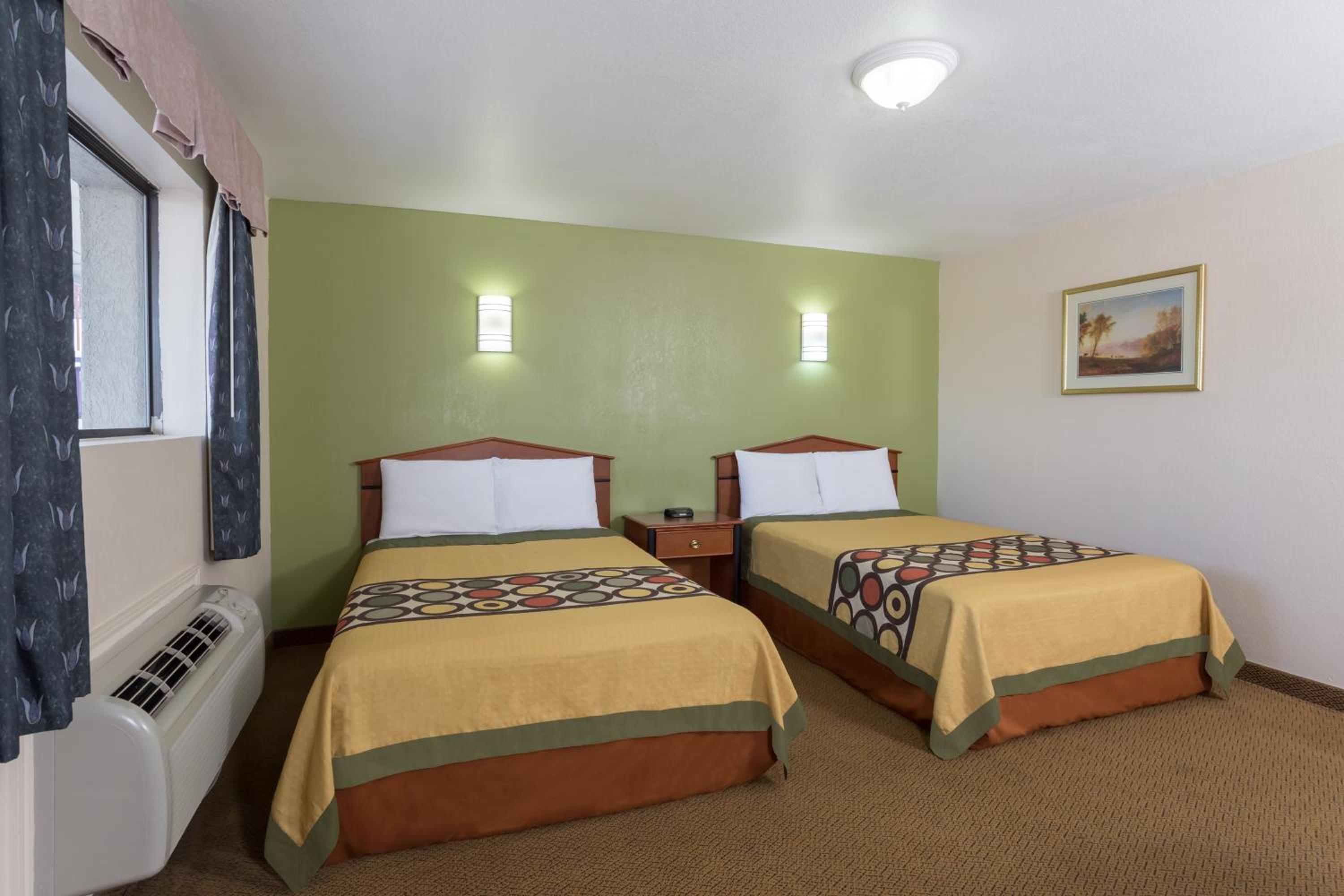 Double Room with Two Double Beds - Non-Smoking - Photo 1