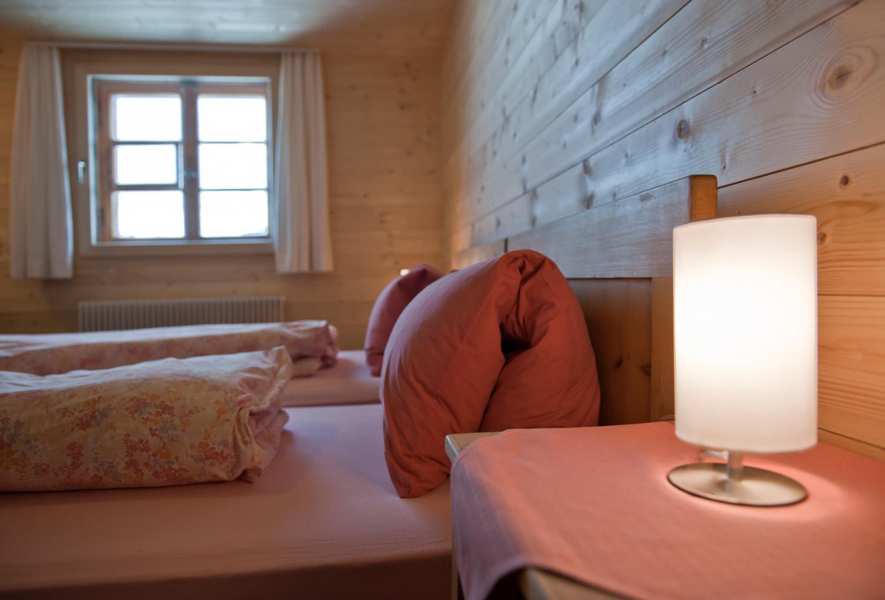 Double Room with Private Bathroom - Photo 2