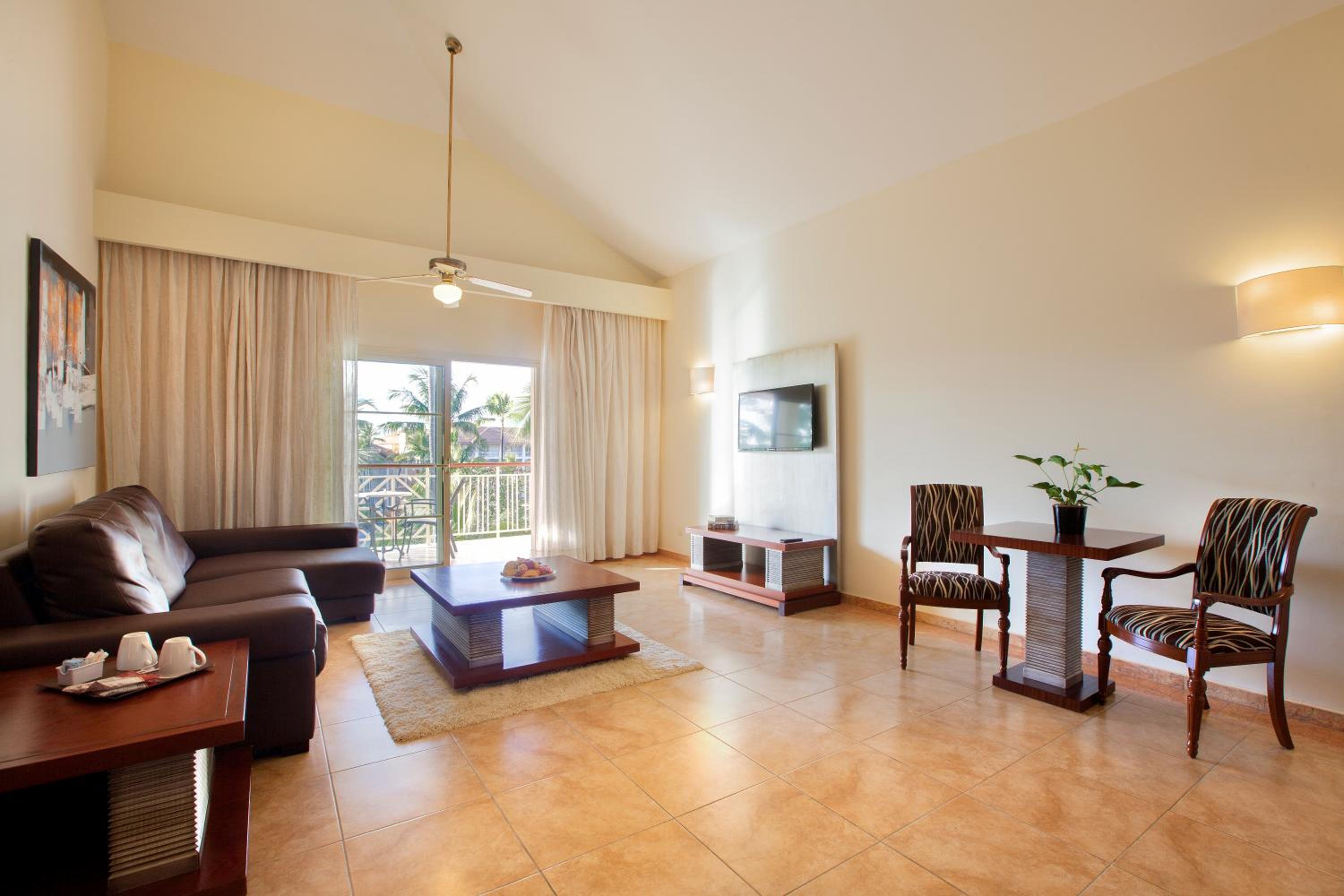 Colonial Club One Bedroom Suite with Jacuzzi (Adults Only, 18+) - Free WiFi photo 3