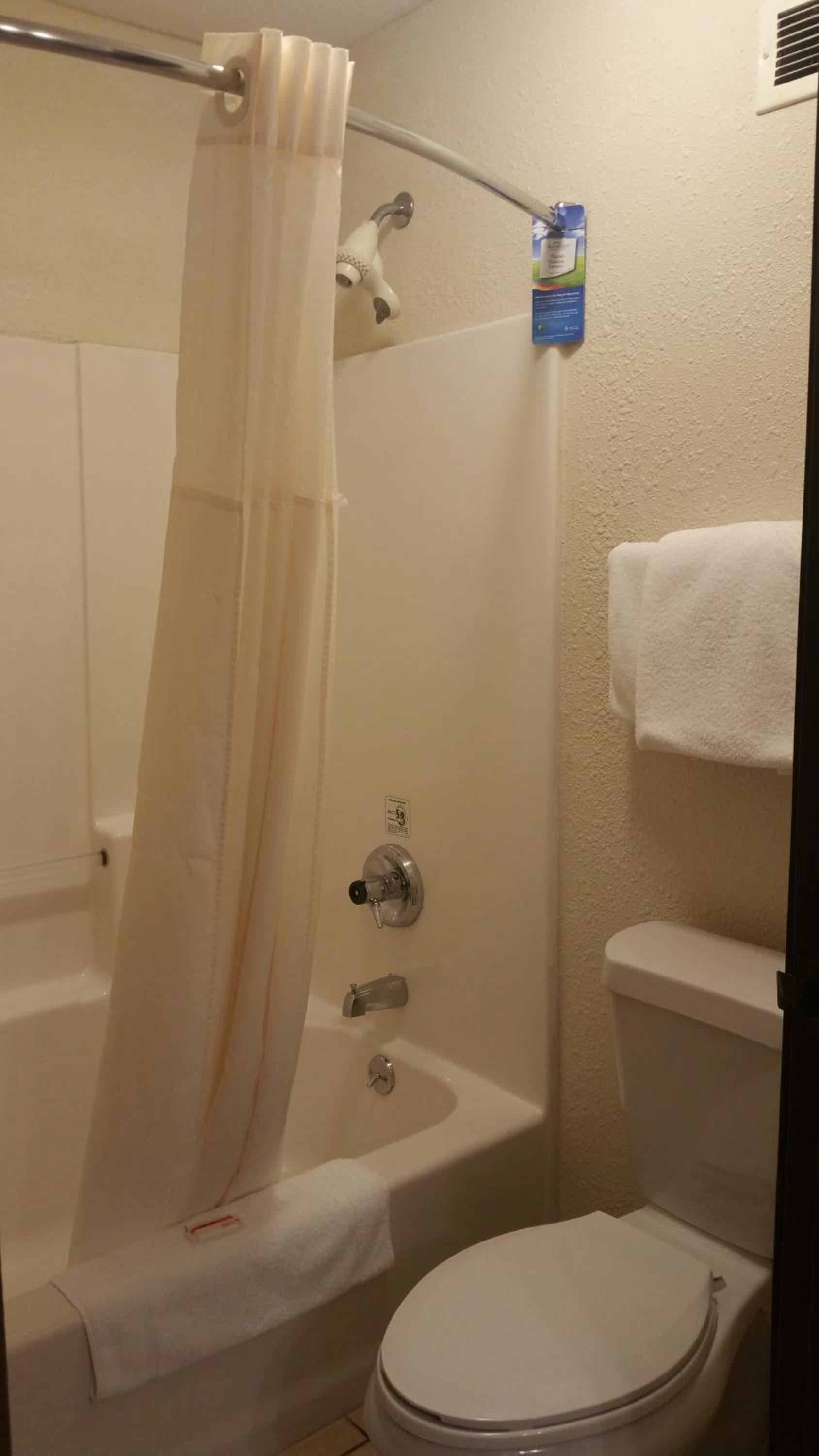 King Room - Non-Smoking - Photo 7