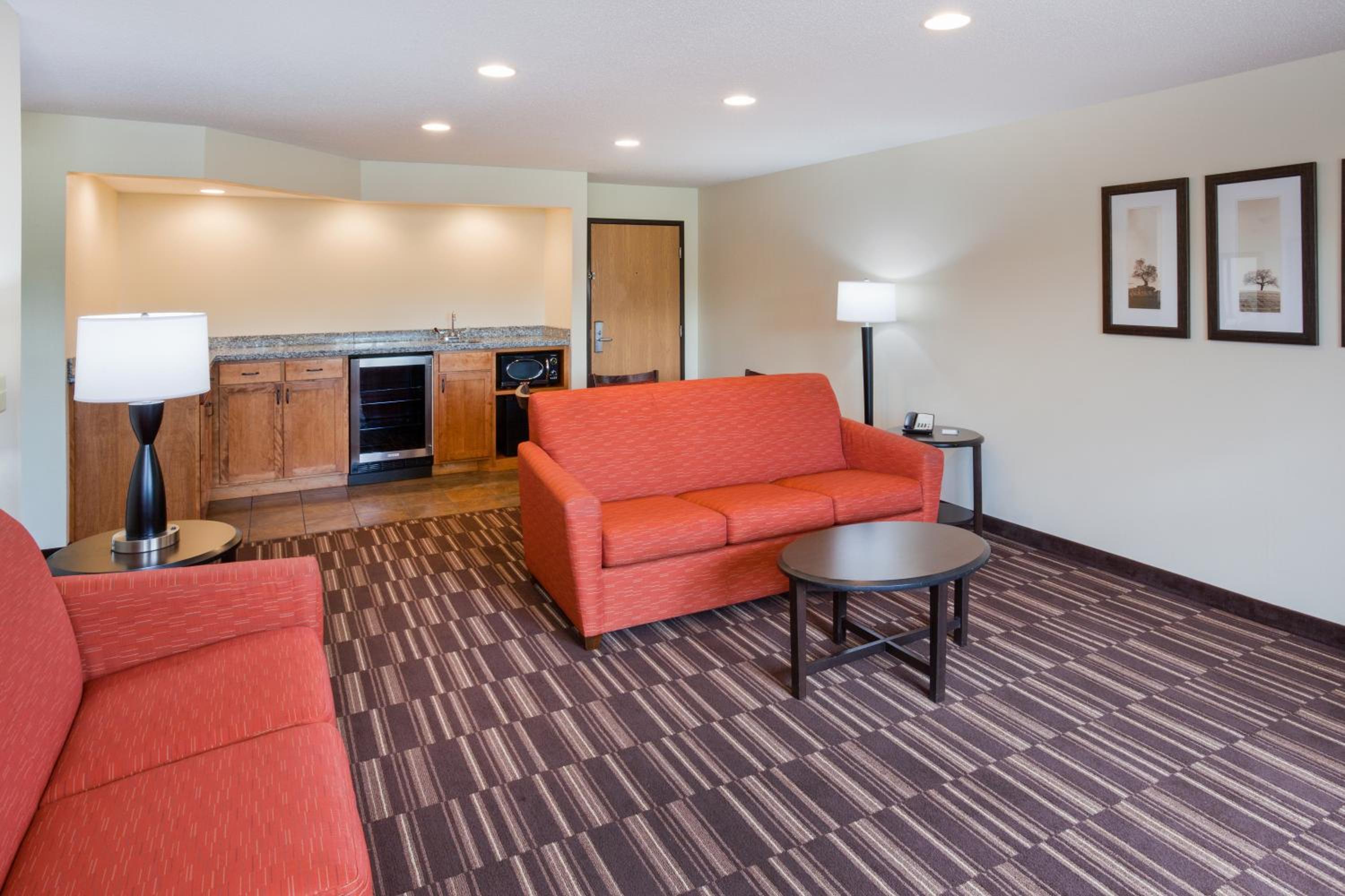 Superior King Suite - Non-Smoking photo 3