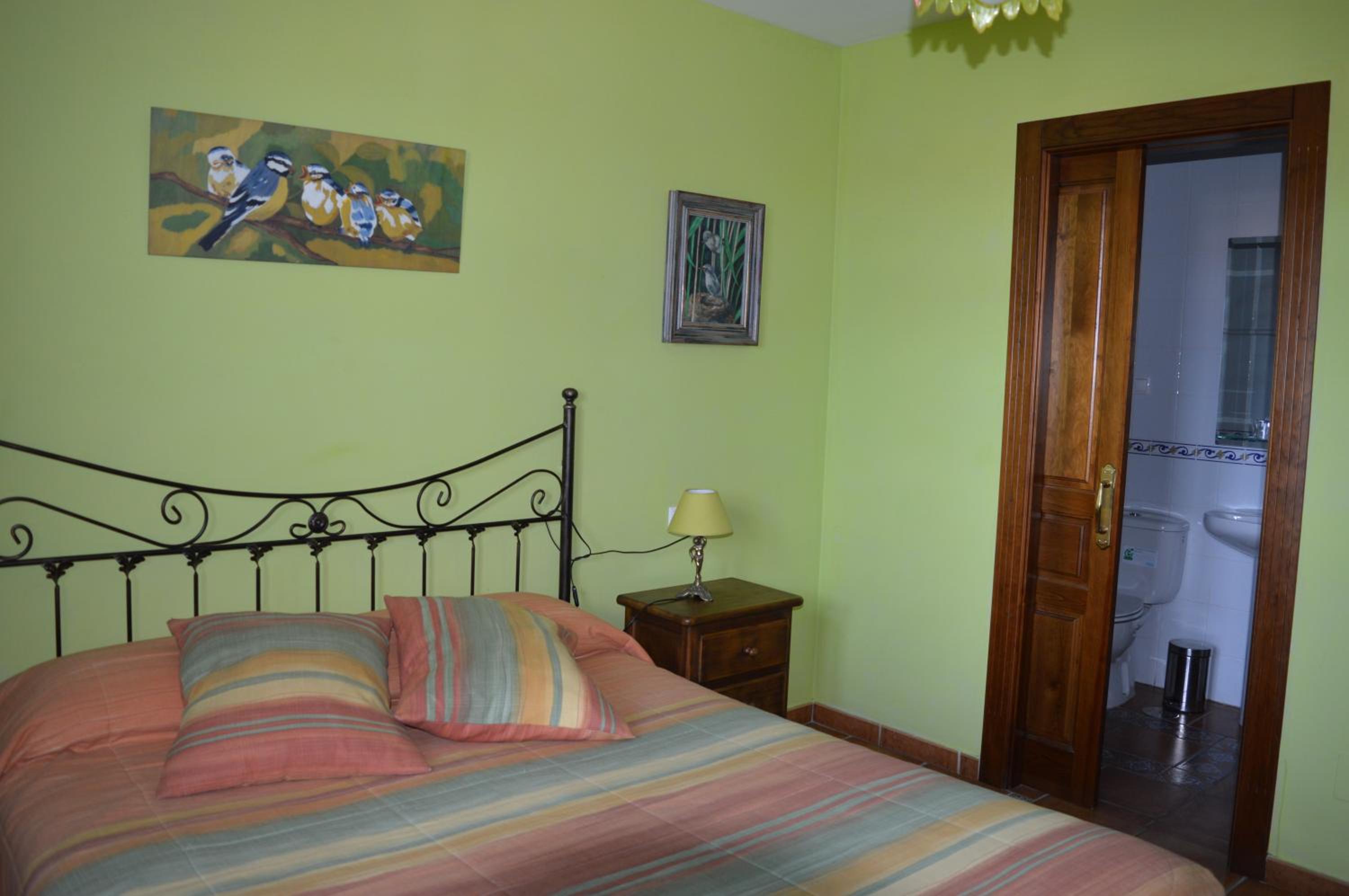 Queen Room with Garden View photo 3