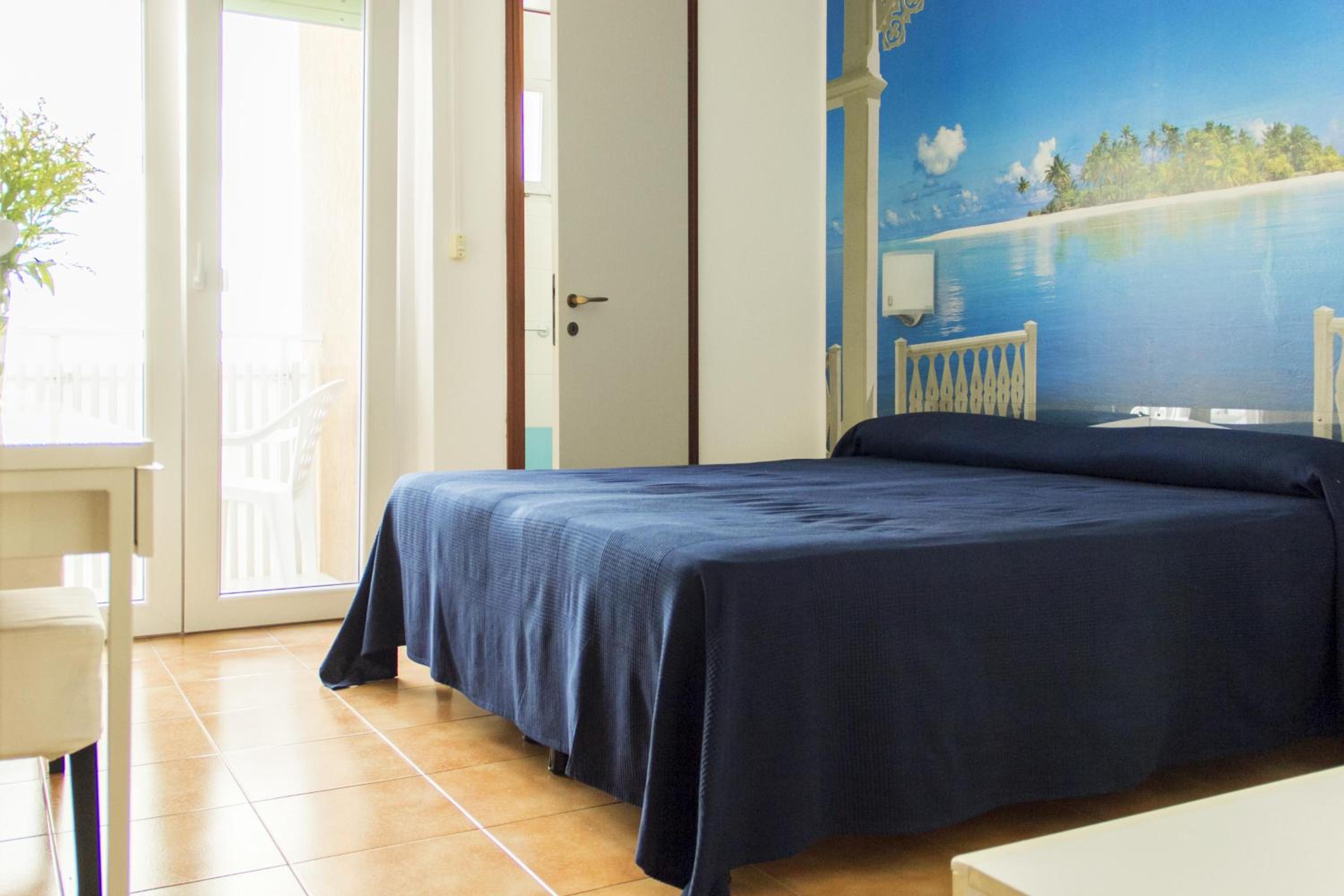 Double Room - Photo 5