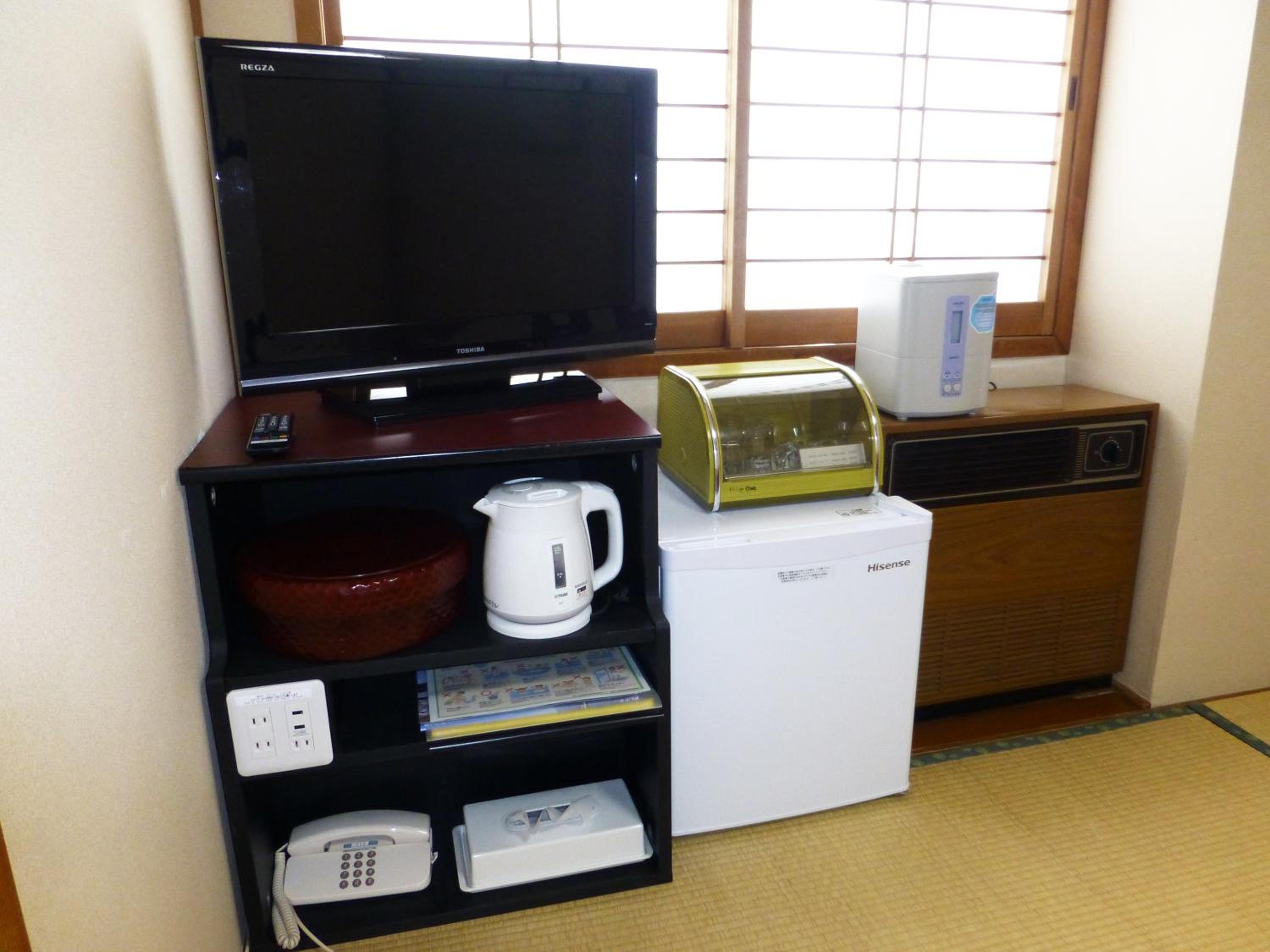 Twin Room with Tatami Area with Mt. Fuji View - Photo 10