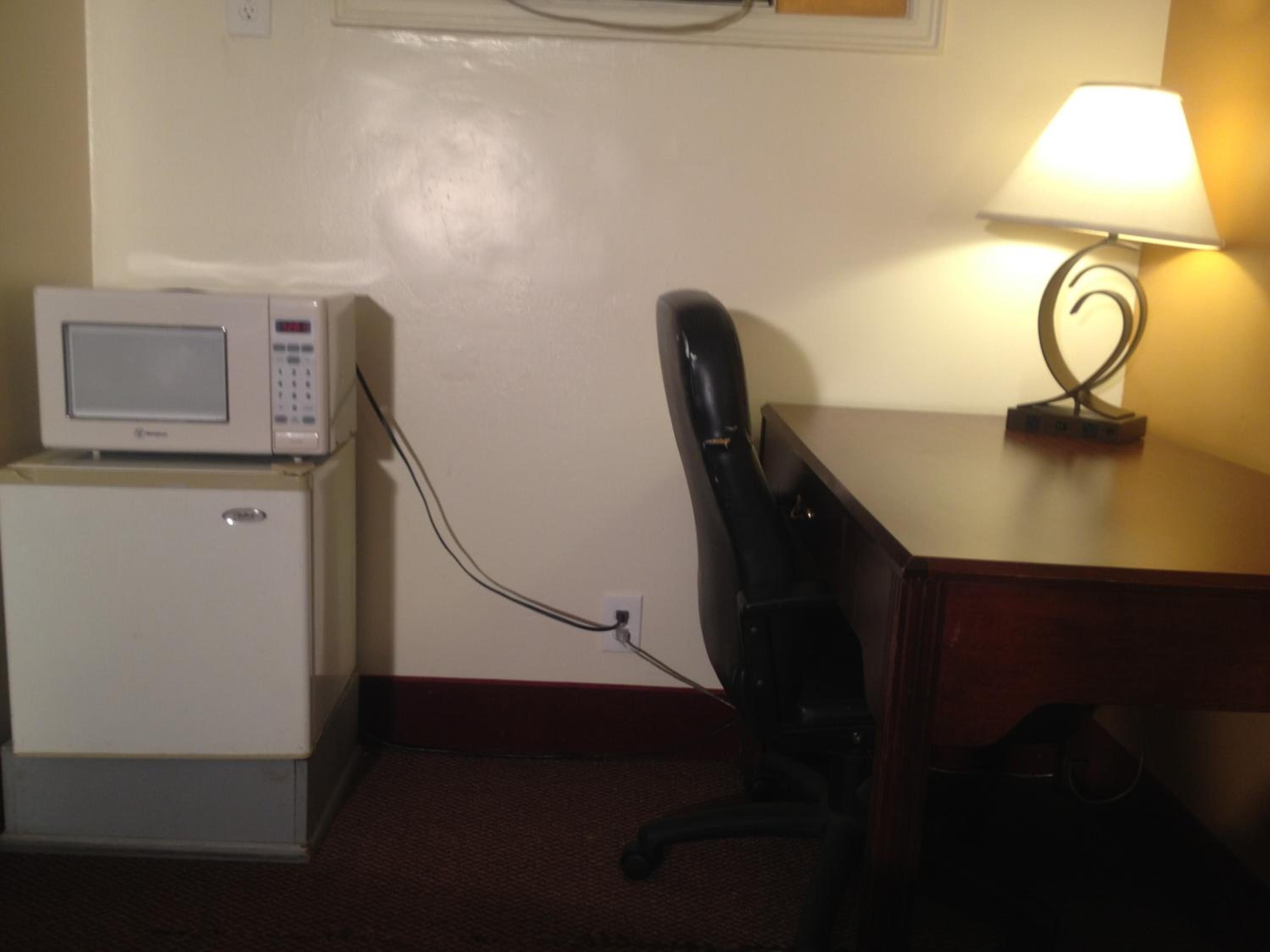 Standard Queen Room - Non-Smoking - Photo 2