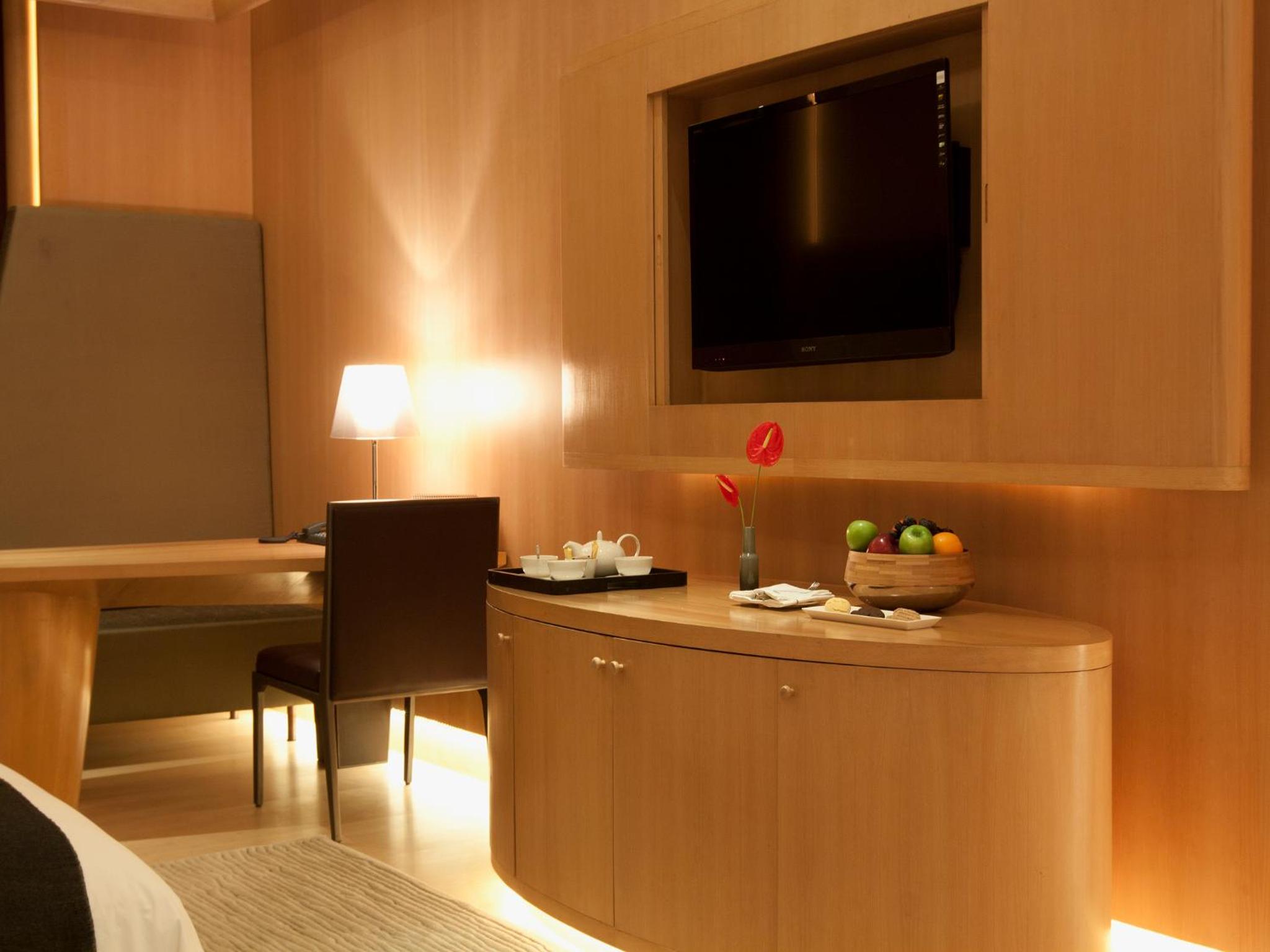The Roseate Premium Suite - Photo 4