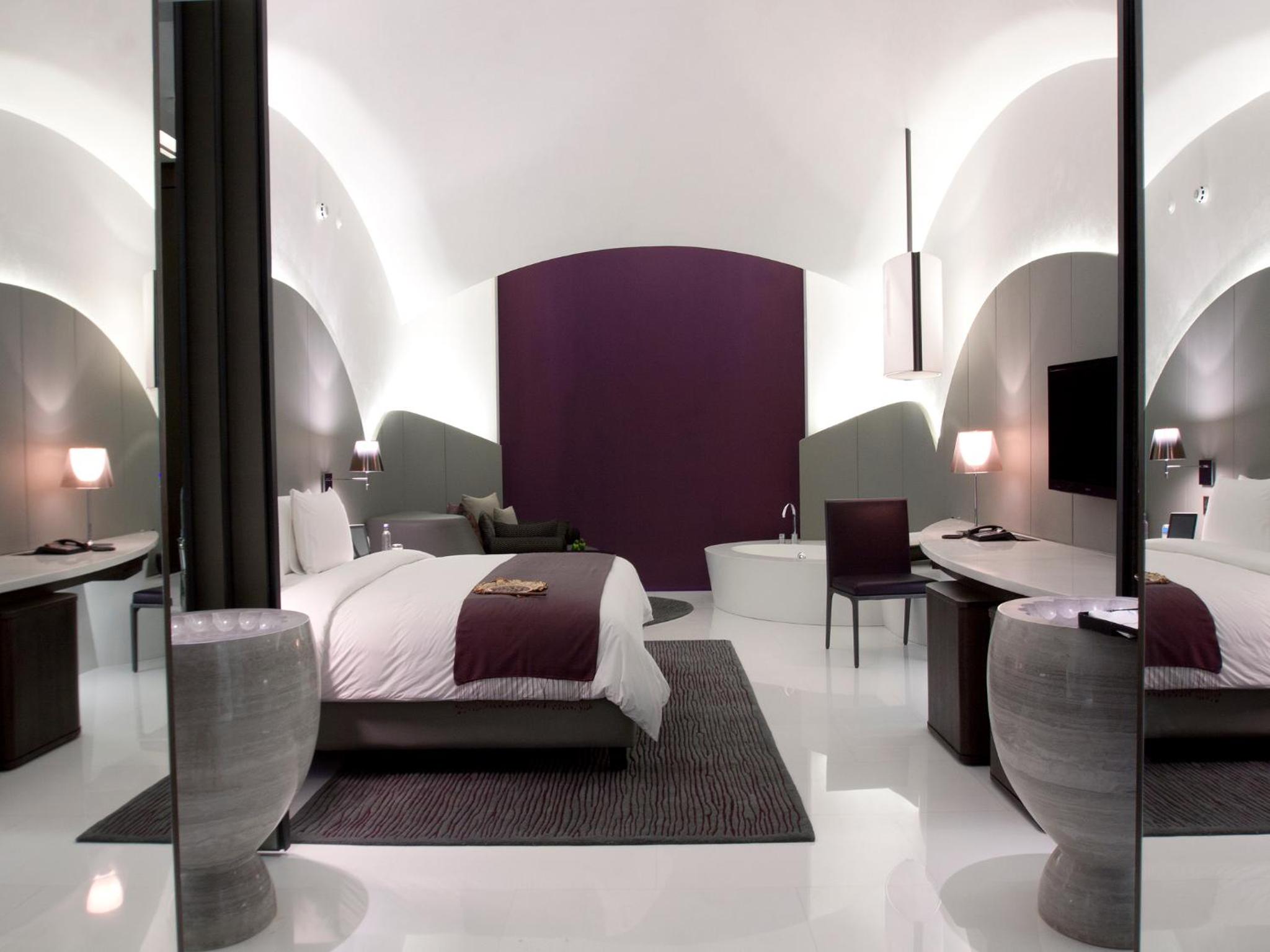 The Roseate Lake Access Suite with Hi-Tea (16:30 to 17:30 Hrs), Both way airport transport, 15 % discount on Spa, Laundry and Car Services - Photo 2