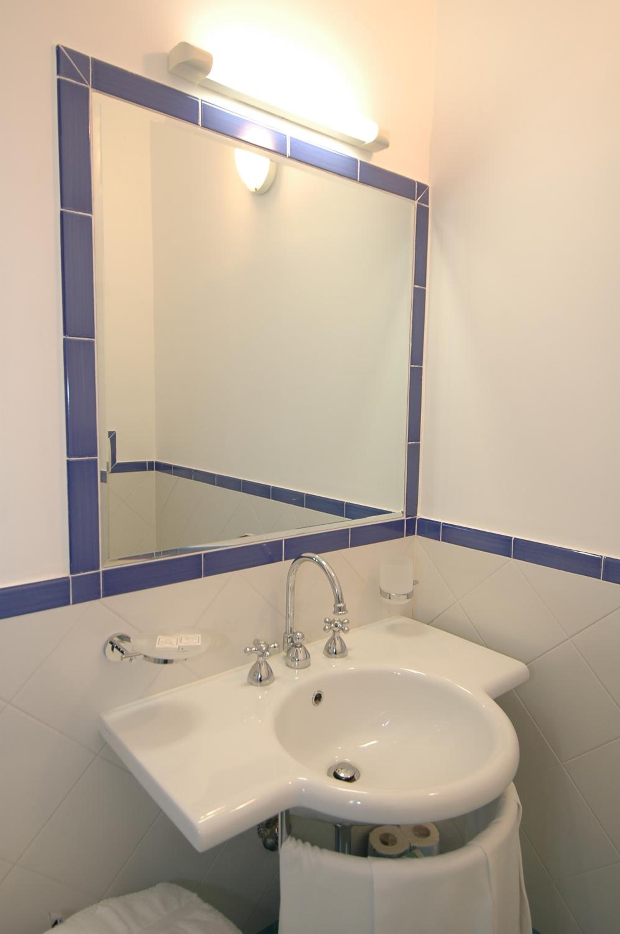 Standard Double Room No Sea View - Photo 3
