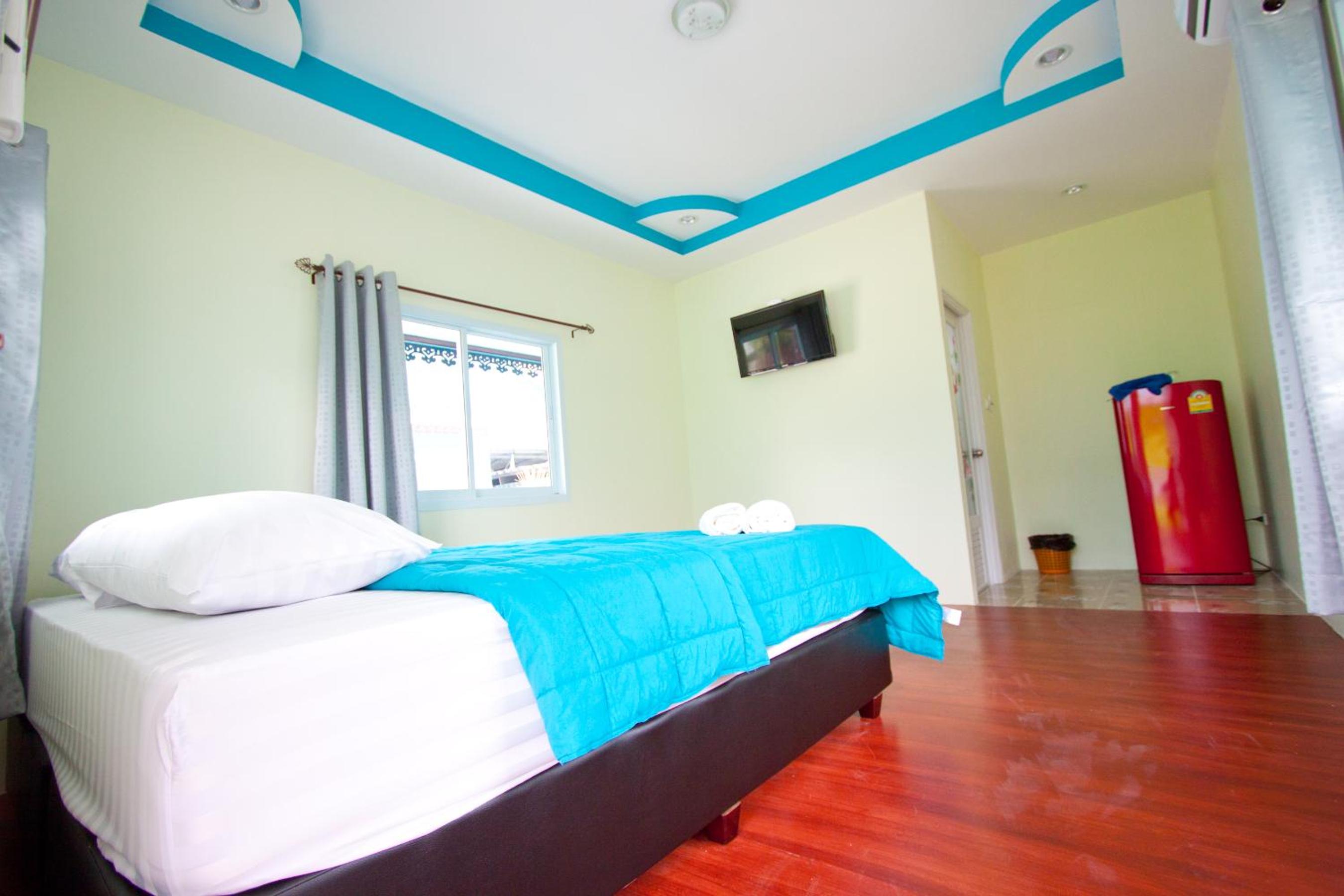 One-Bedroom House - Photo 3