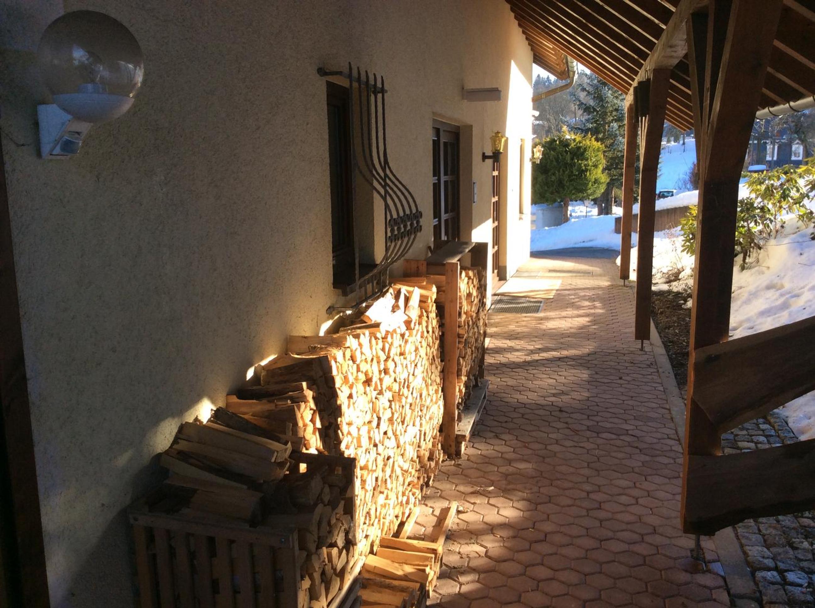 Apartment with Balcony photo 3